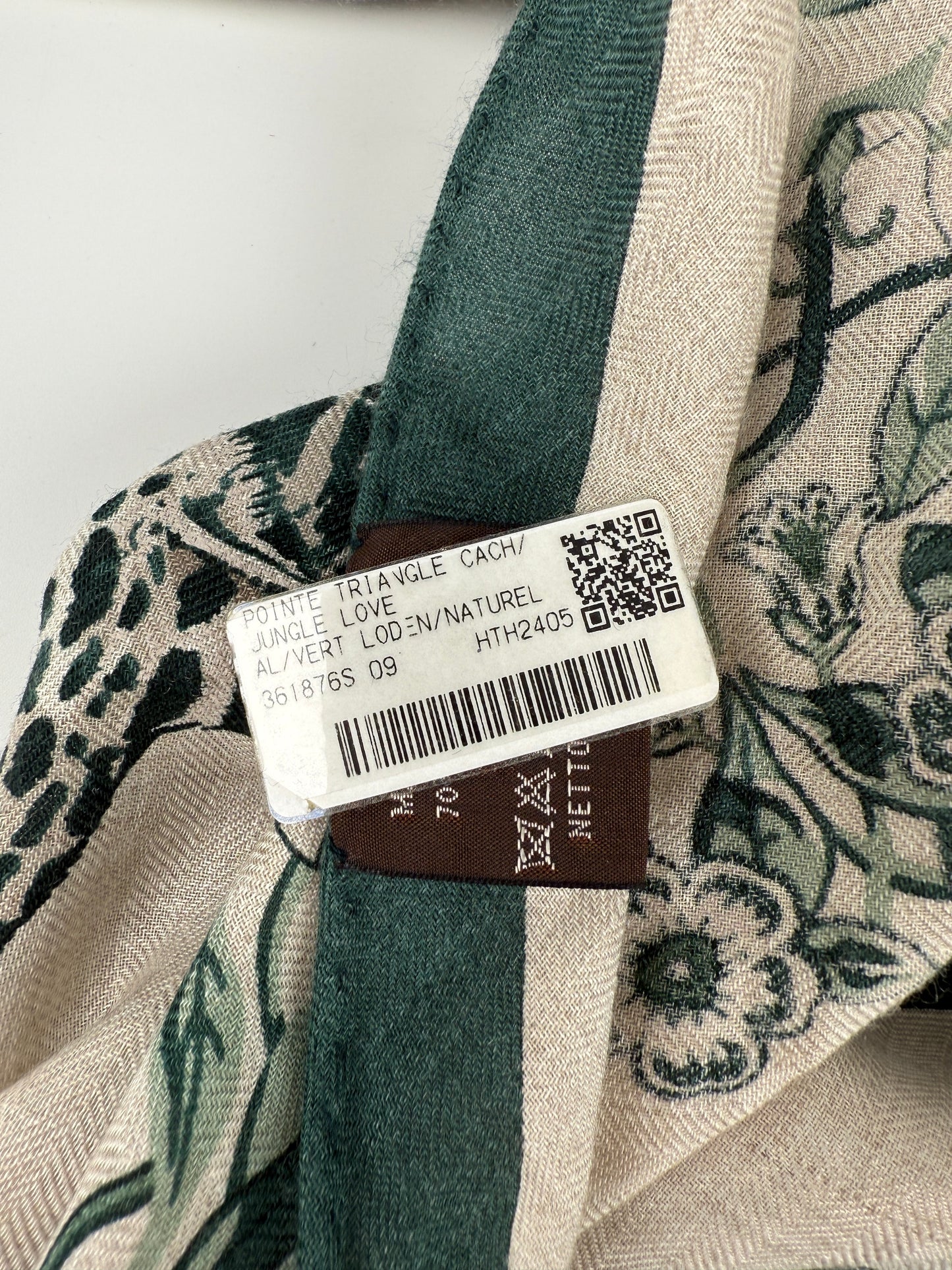 HERMES Jungle Love Jaguar Giant Triangle Green Natural Cashmere Silk Scarf New with tag