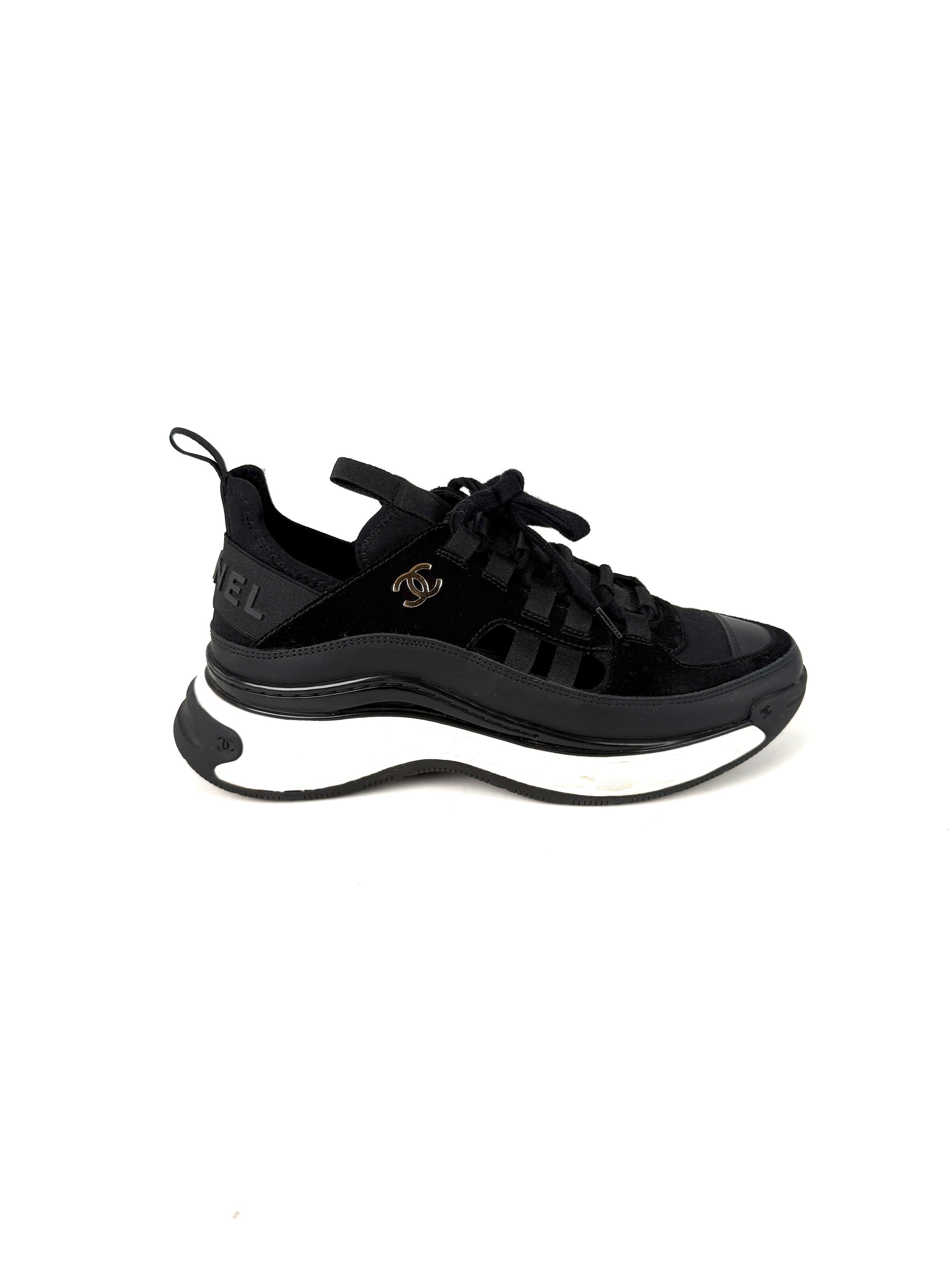  CHANEL Suede Calfskin Perforated Mixed Fibers CC Black Sneakers 37 6