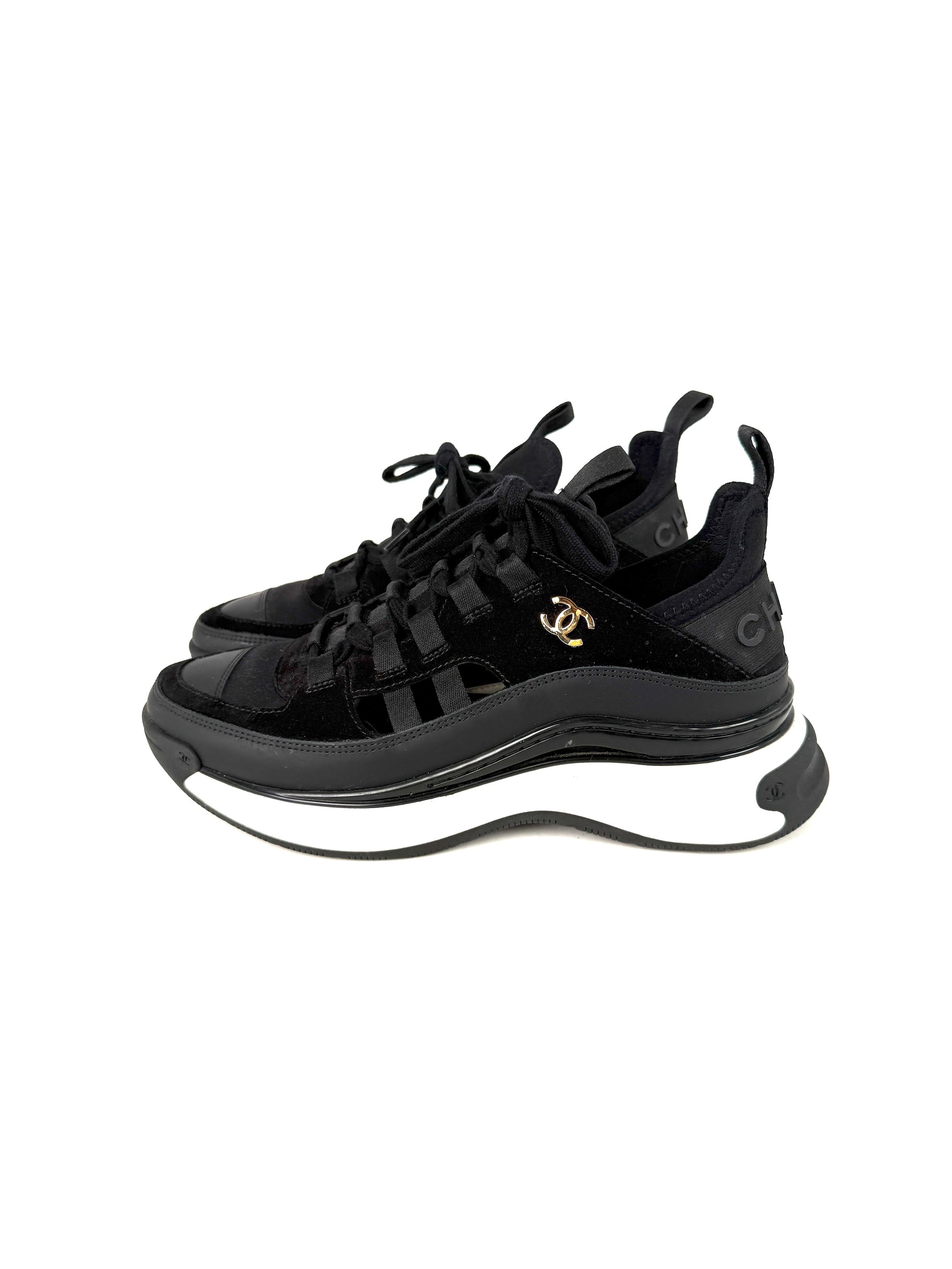  CHANEL Suede Calfskin Perforated Mixed Fibers CC Black Sneakers 37 6