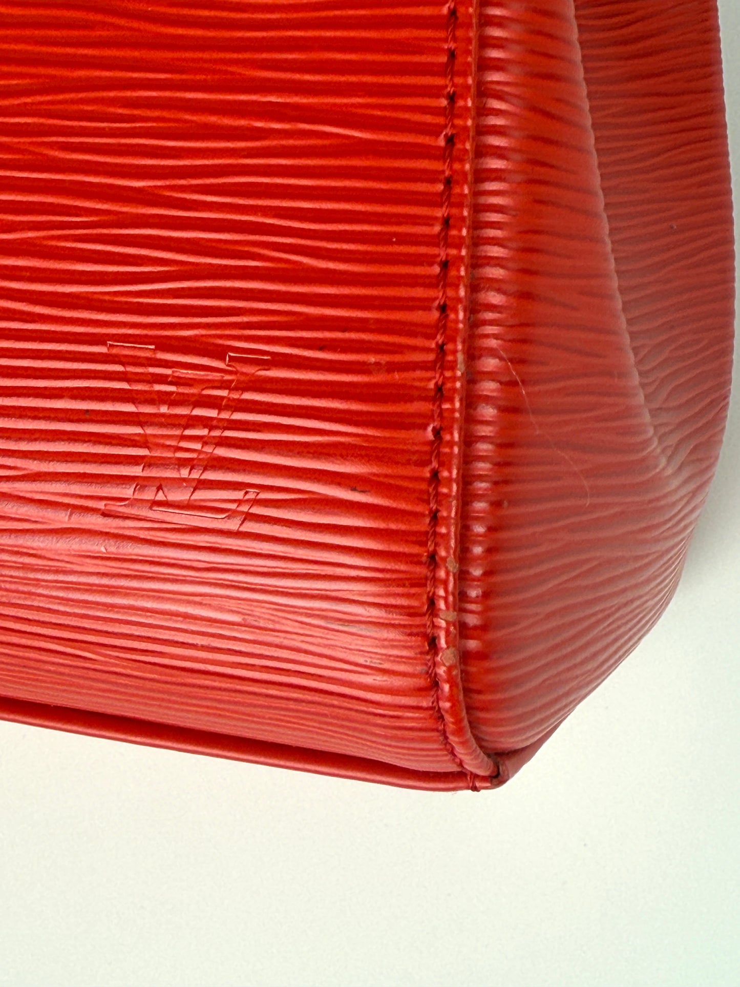 LOUIS VUITTON Brea MM Red Coquelicot Epi Leather Tote Shoulder Bag