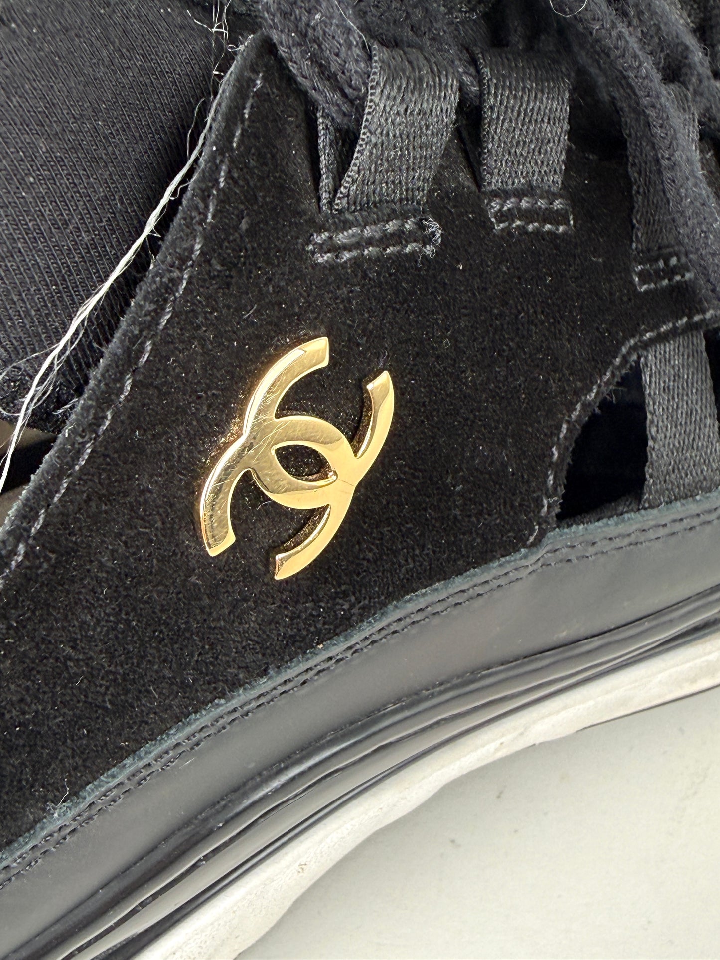 CHANEL Suede Calfskin Perforated Mixed Fibers CC Black Sneakers 37