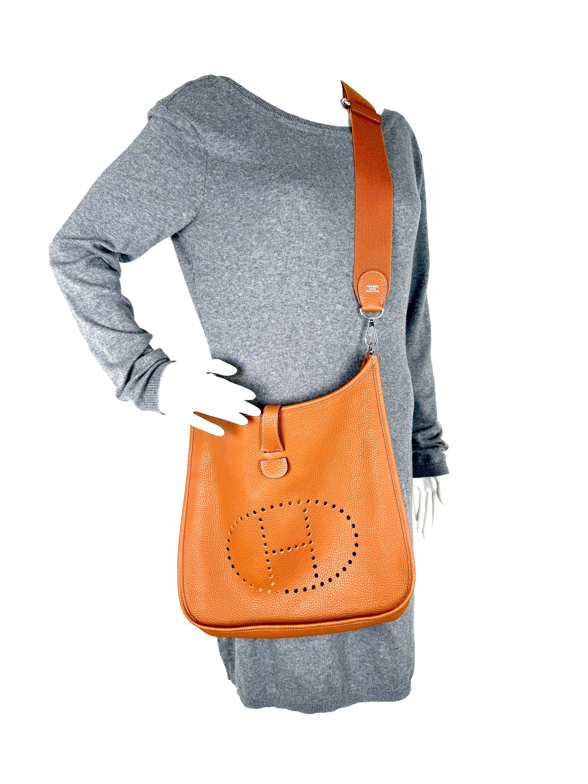 HERMES Evelyne III 33 Gold Clemence Leather Crossbody Bag