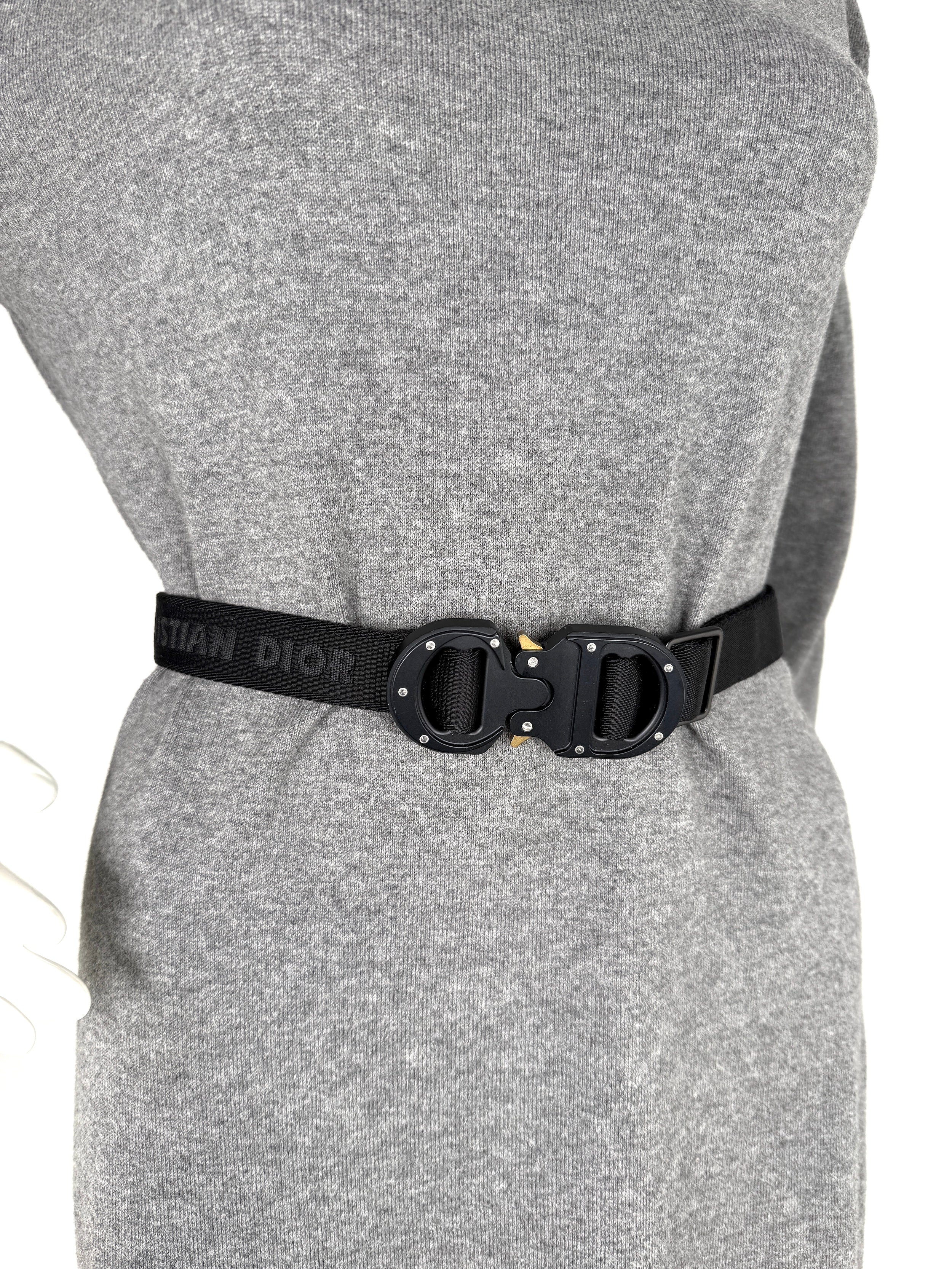 Christian Dior Black Skinny Logo Canvas Belt 90 36 – Fashion Reloved