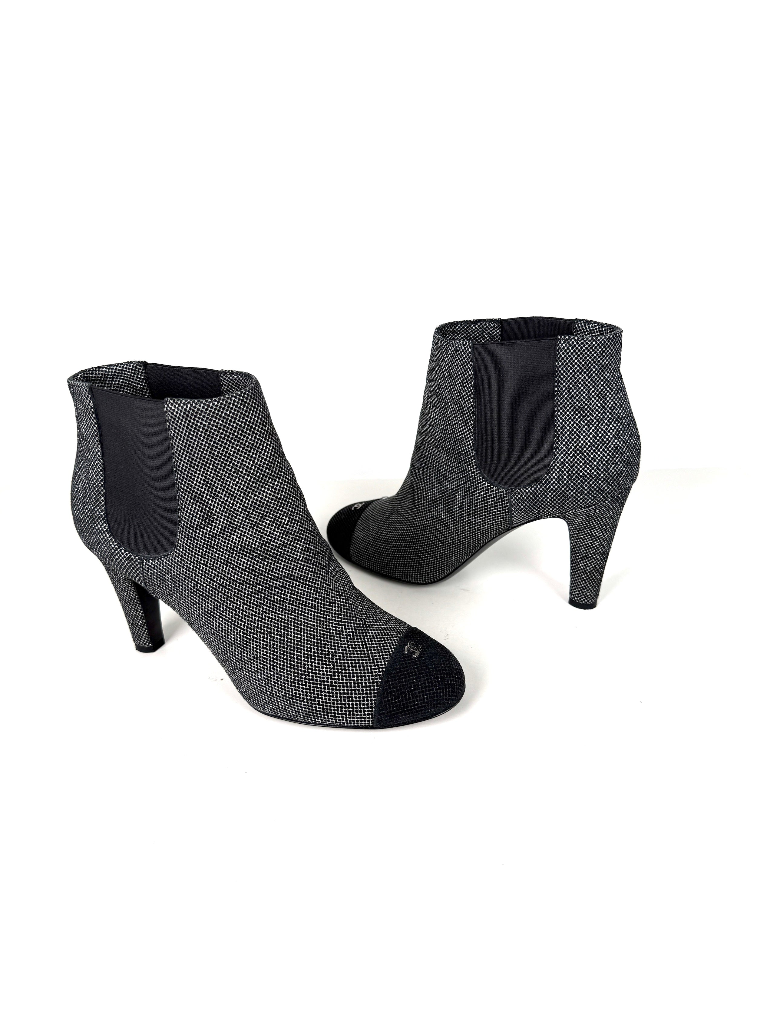 靴 CHANEL 40,5 CHANEL Paris-Dallas CC Star Black Leather Moto Mid Calf