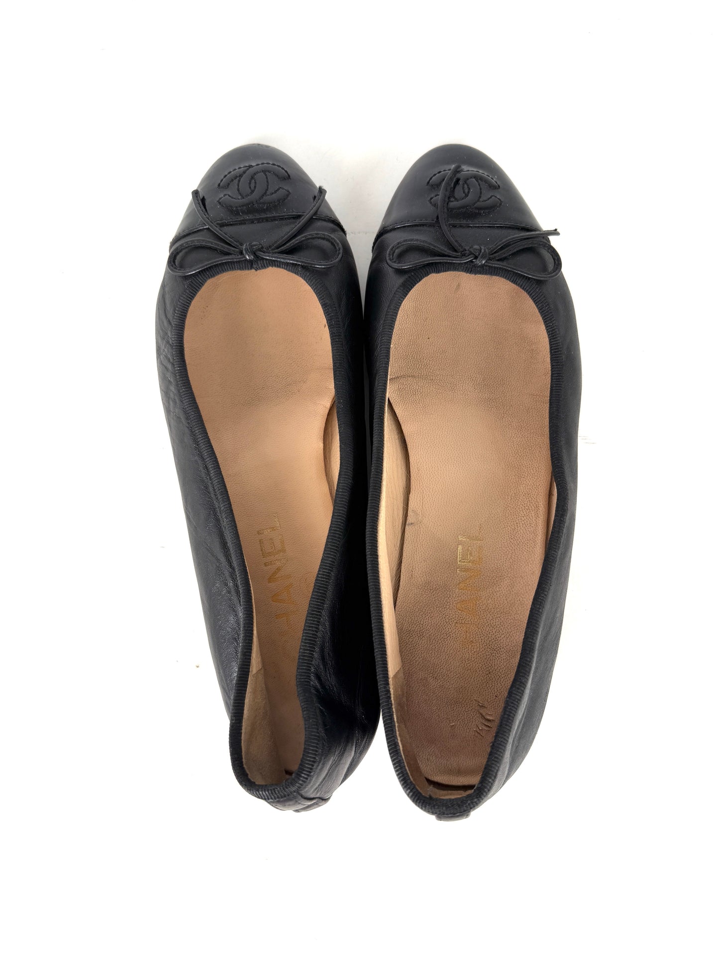 CHANEL Black Cap toe Classic CC Logo Leather Flats 37 6.5