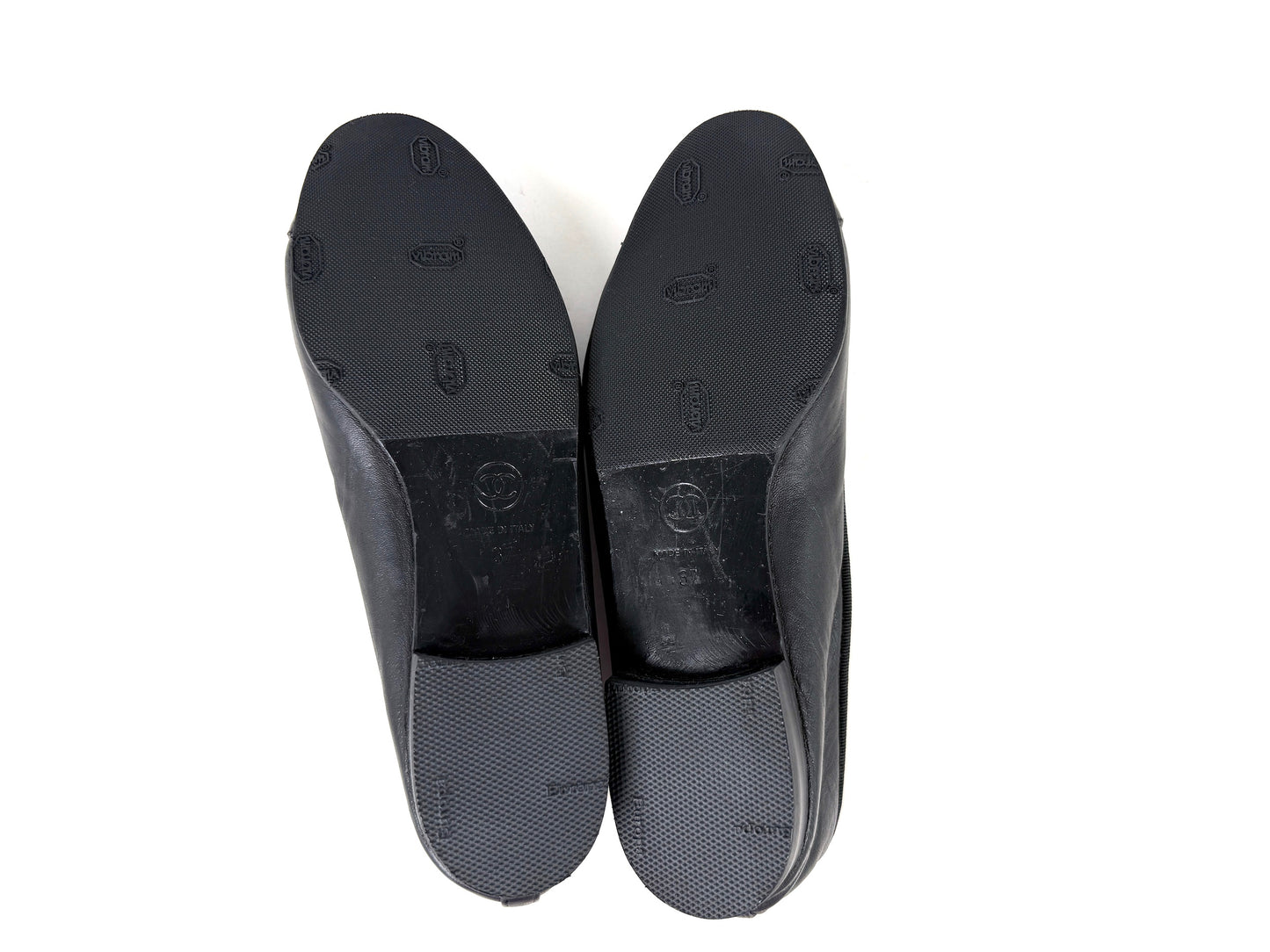CHANEL Black Cap toe Classic CC Logo Leather Flats 37 6.5