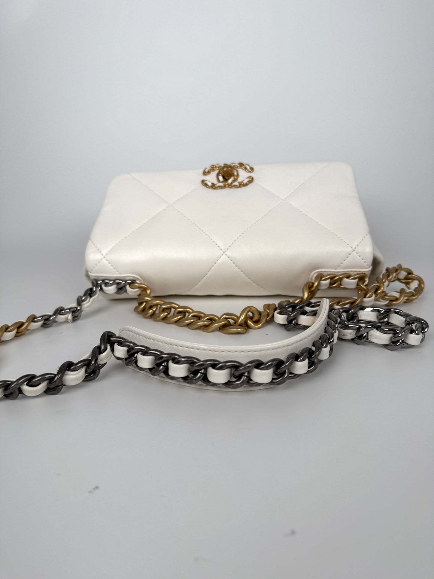 CHANEL 19 2021 Medium White Lambskin Gold Hardware Flap Bag