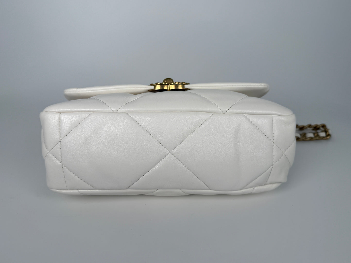 CHANEL 19 2021 Medium White Lambskin Gold Hardware Flap Bag