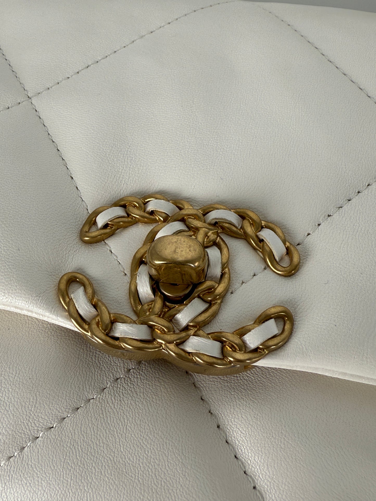 CHANEL 19 2021 Medium White Lambskin Gold Hardware Flap Bag