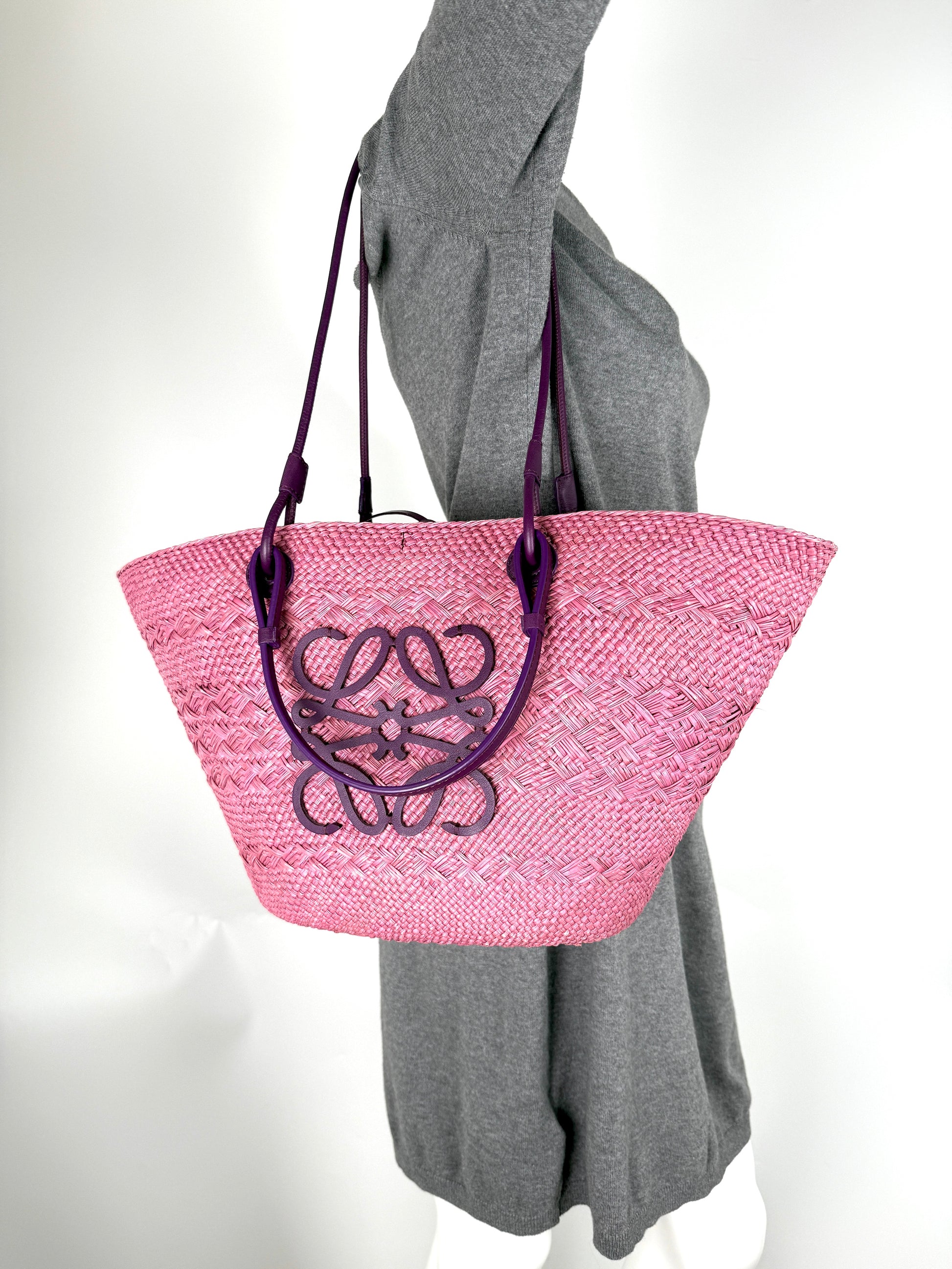 LOEWE Anagram Basket Medium Iraca Palm Leather Purple Pink Tote Bag 