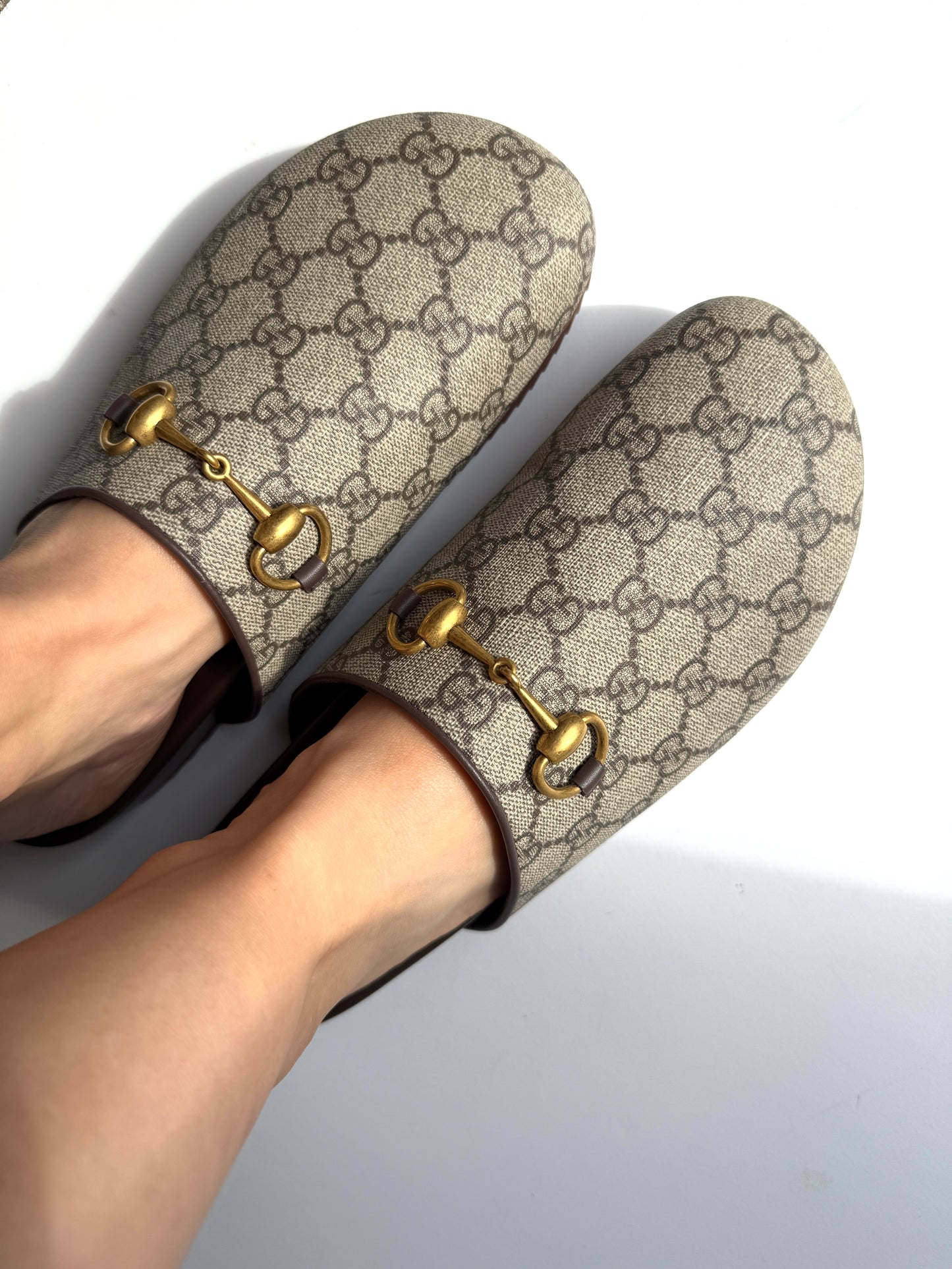 New GUCCI GG Supreme Monogram Horsebit Miro Brown Mules Slides Shoes  39.5, 9