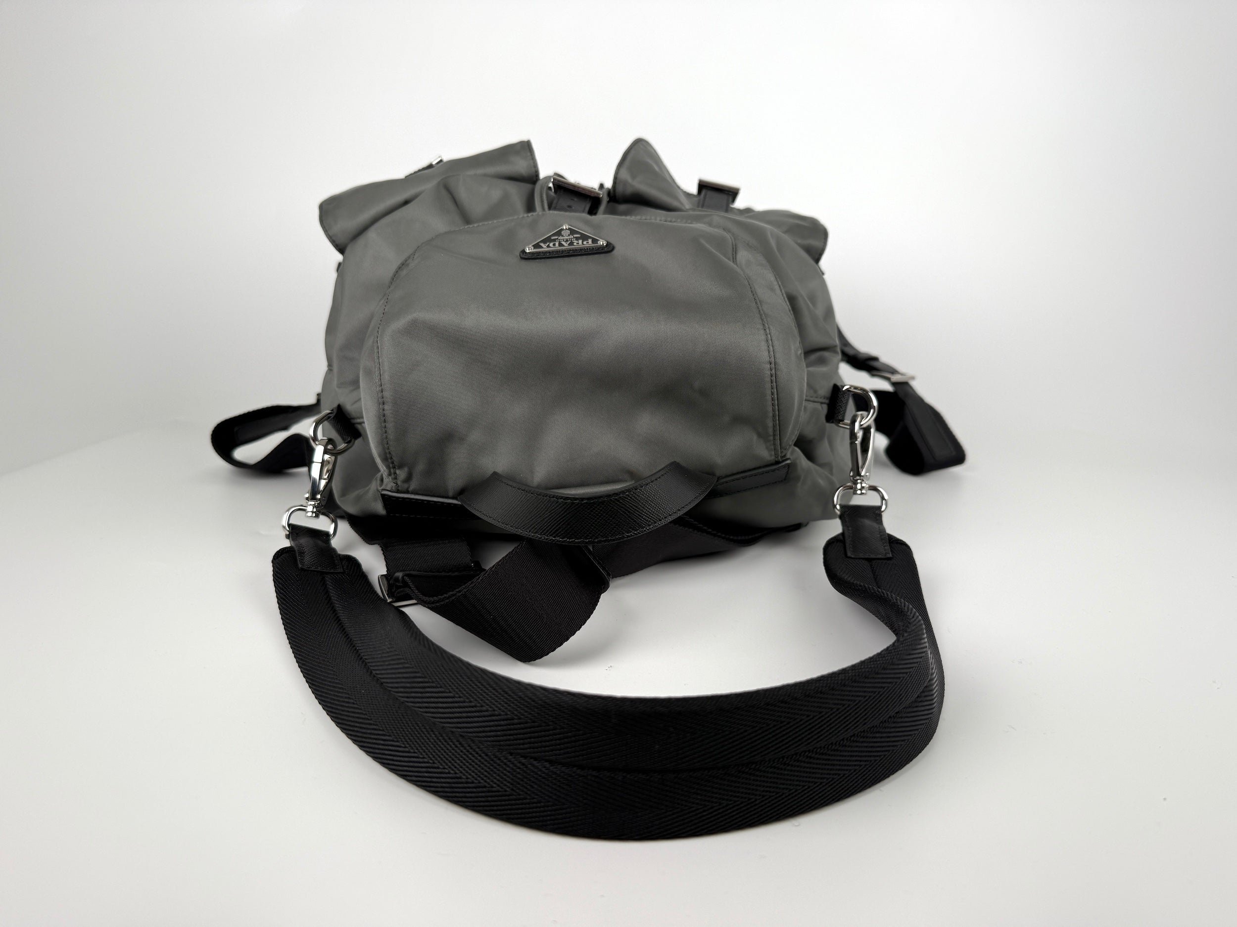 Prada Gray Re-Nylon Zaino in Tessuto 2025 Backpack with Shoulder