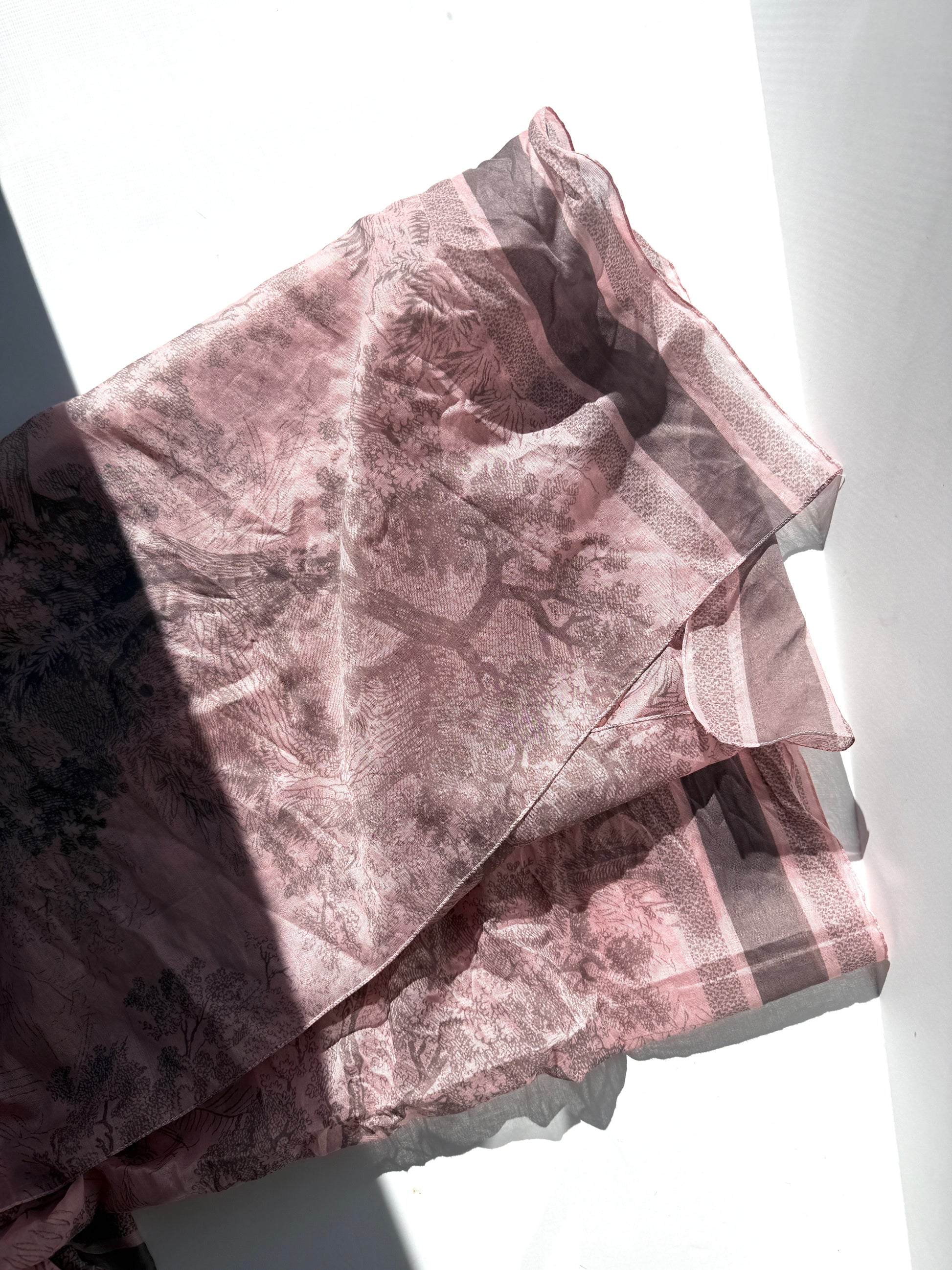 Christian Dior Dioriviera Toile de Jouy Sauvage Pink Gray Cotton Sarong Scarf Beach Wrap
