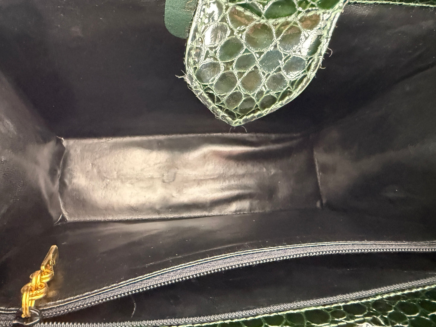 Vintage Salvatore Ferragamo Dark Green Croc Embossed Crossbody Clutch Chain Bag