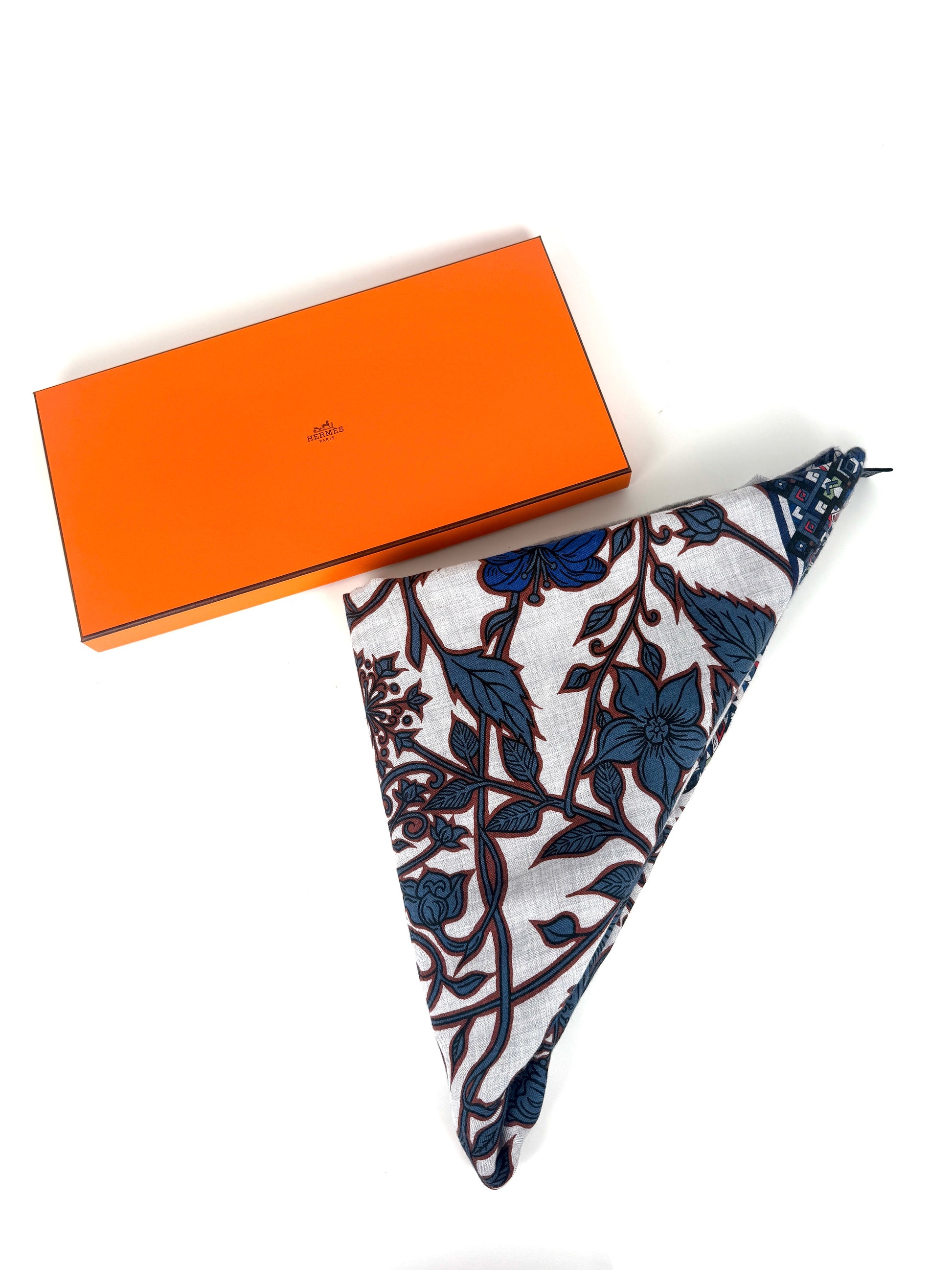 HERMES Le Jaguar Et Le Colibri Gris Chine Bleu Acajou Cashmere 140 Shawl Scarf 