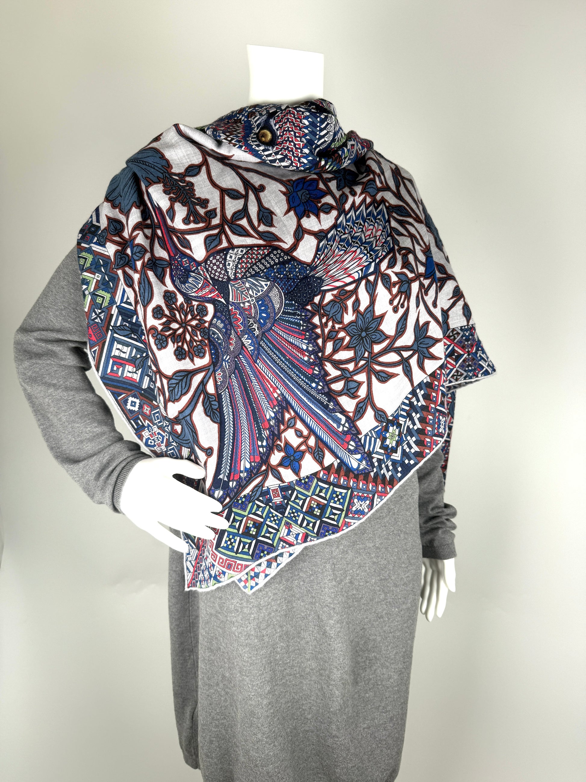 HERMES Le Jaguar Et Le Colibri Gris Chine Bleu Acajou Cashmere 140 Shawl Scarf 