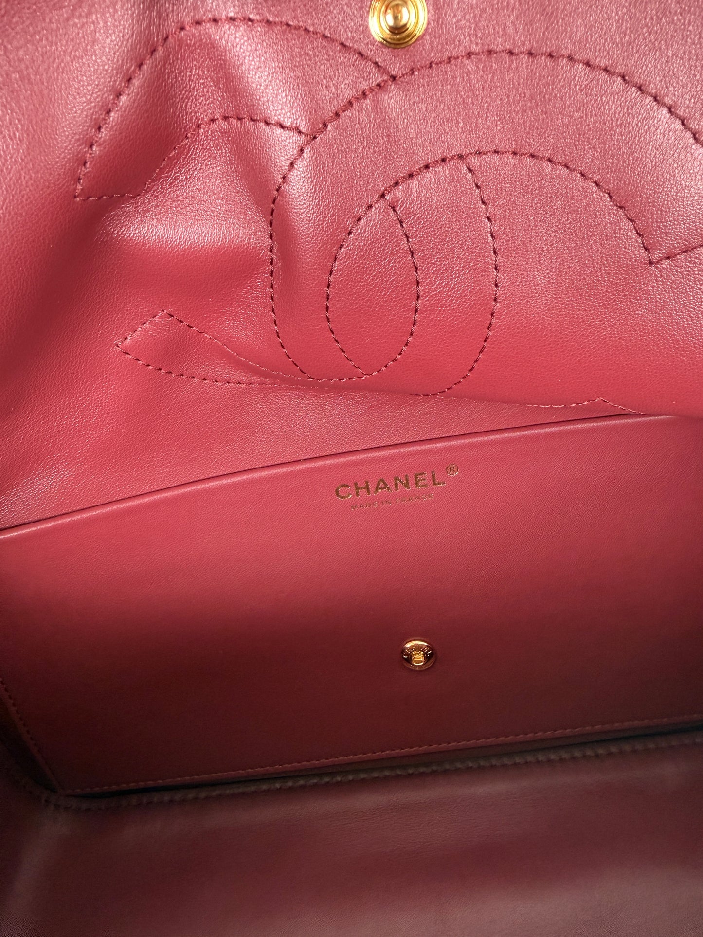 CHANEL Maxi Flap Souplissimo Green Calfskin Leather Gold Hardware Crossbody Small Bag New
