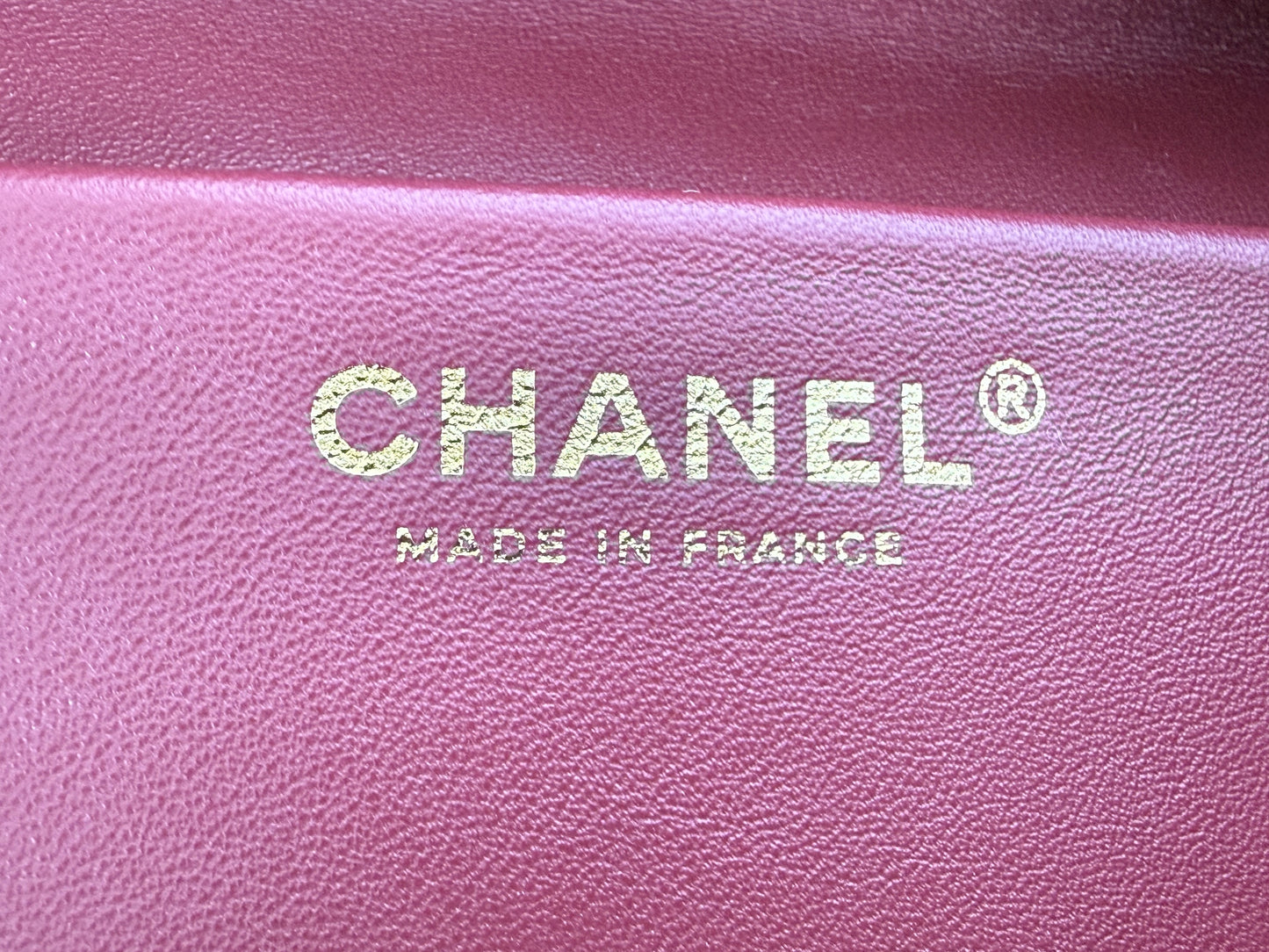 CHANEL Maxi Flap Souplissimo Green Calfskin Leather Gold Hardware Crossbody Small Bag New