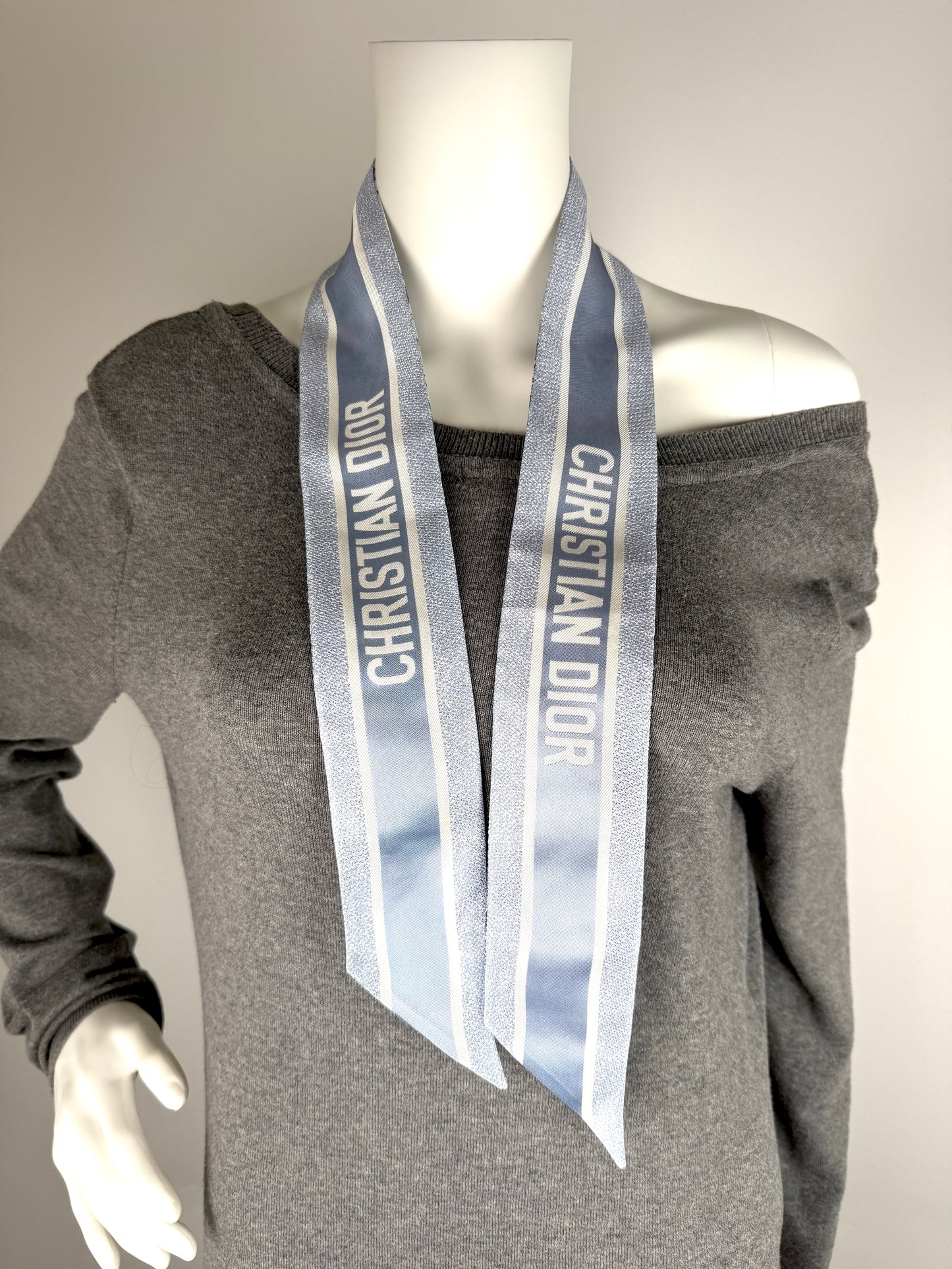Christian Dior Dioriviera Tiole de Jouy Mitzah Blue Silk Floral Bandeau Scarf 