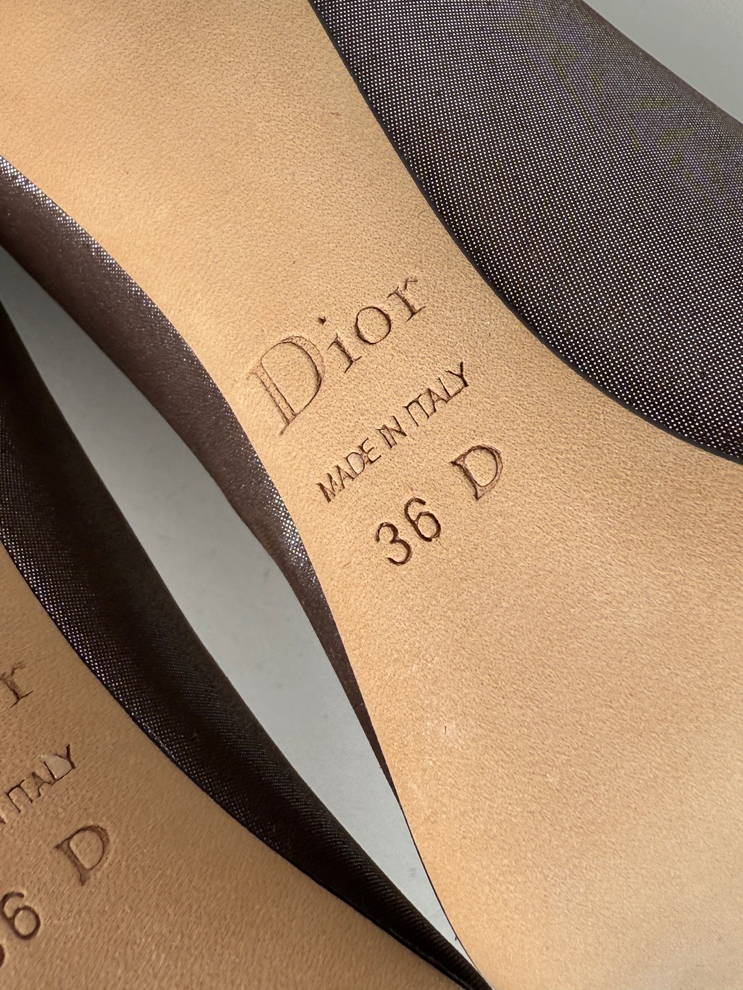 New Christian Dior Cherie Metallic Taupe Nubuck Leather Pointed Toe Pumps Heels 36 5.5