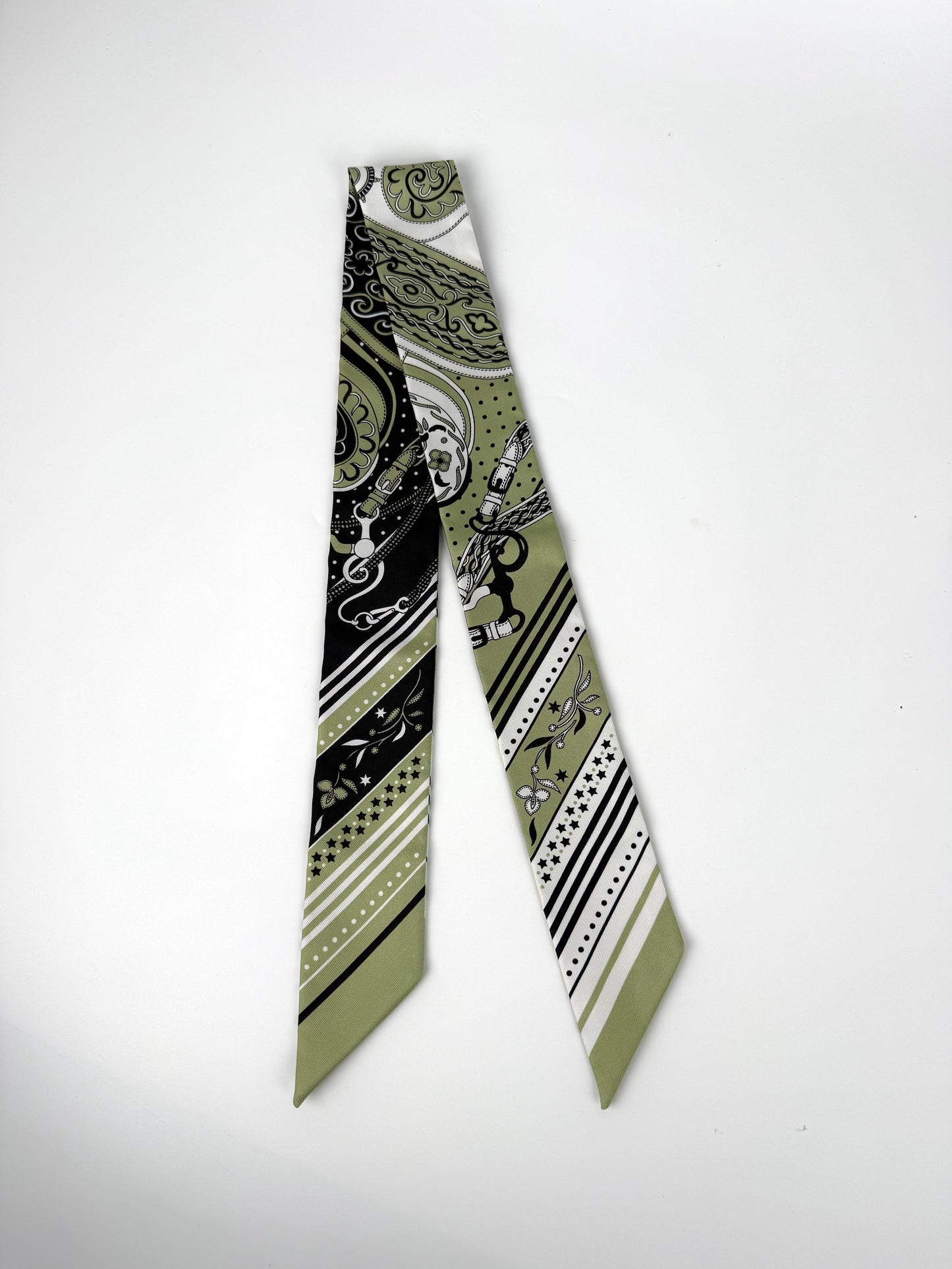 Hermes Festival des Amazones Print Pistachio Green White Black Silk Twilly Scarf New
