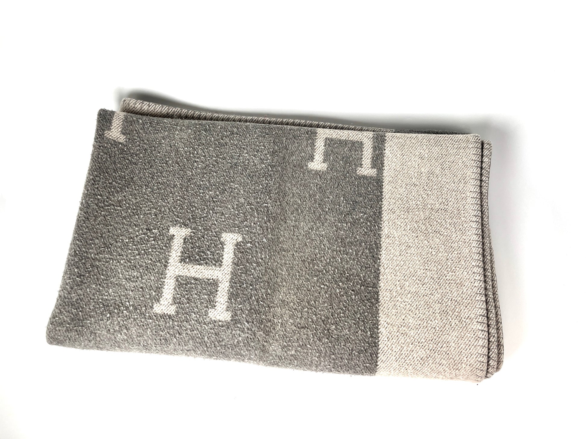 HERMES Avalon Gray Ecru Wool Cashmere Throw Blanket