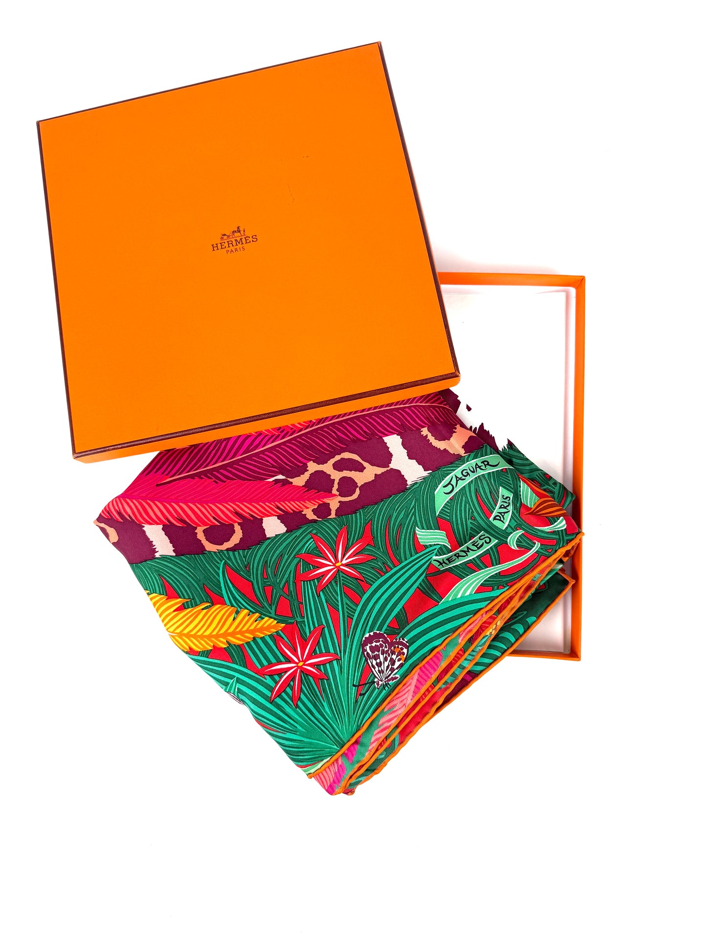 HERMES Jaguar Quetzal Square 90 cm Green Fuchsia Bordeaux Silk Scarf
