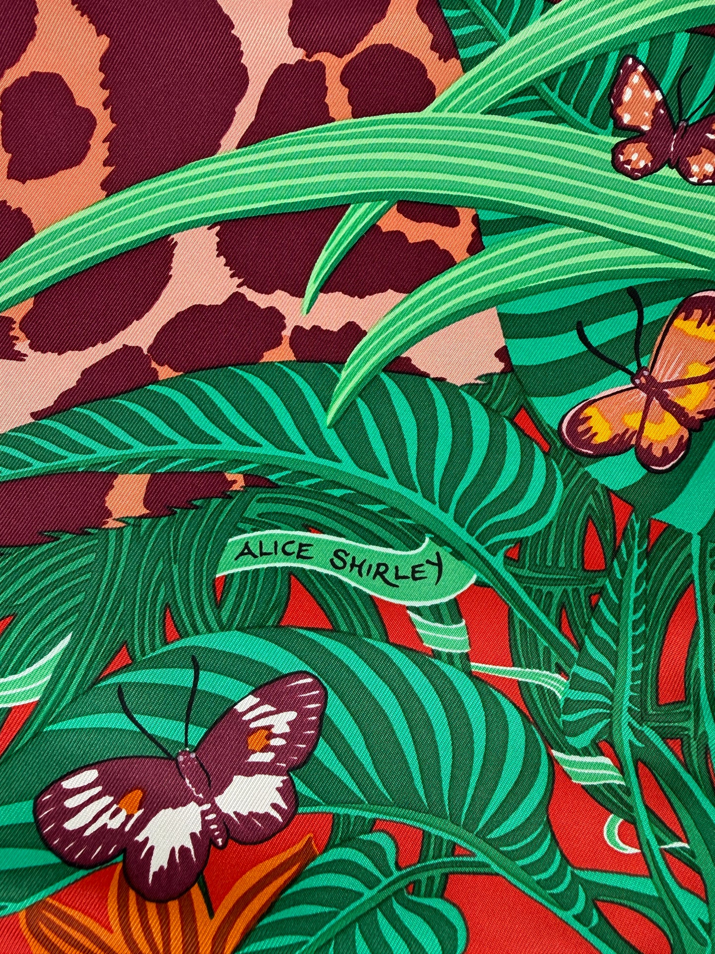 HERMES Jaguar Quetzal Square 90 cm Green Fuchsia Bordeaux Silk Scarf