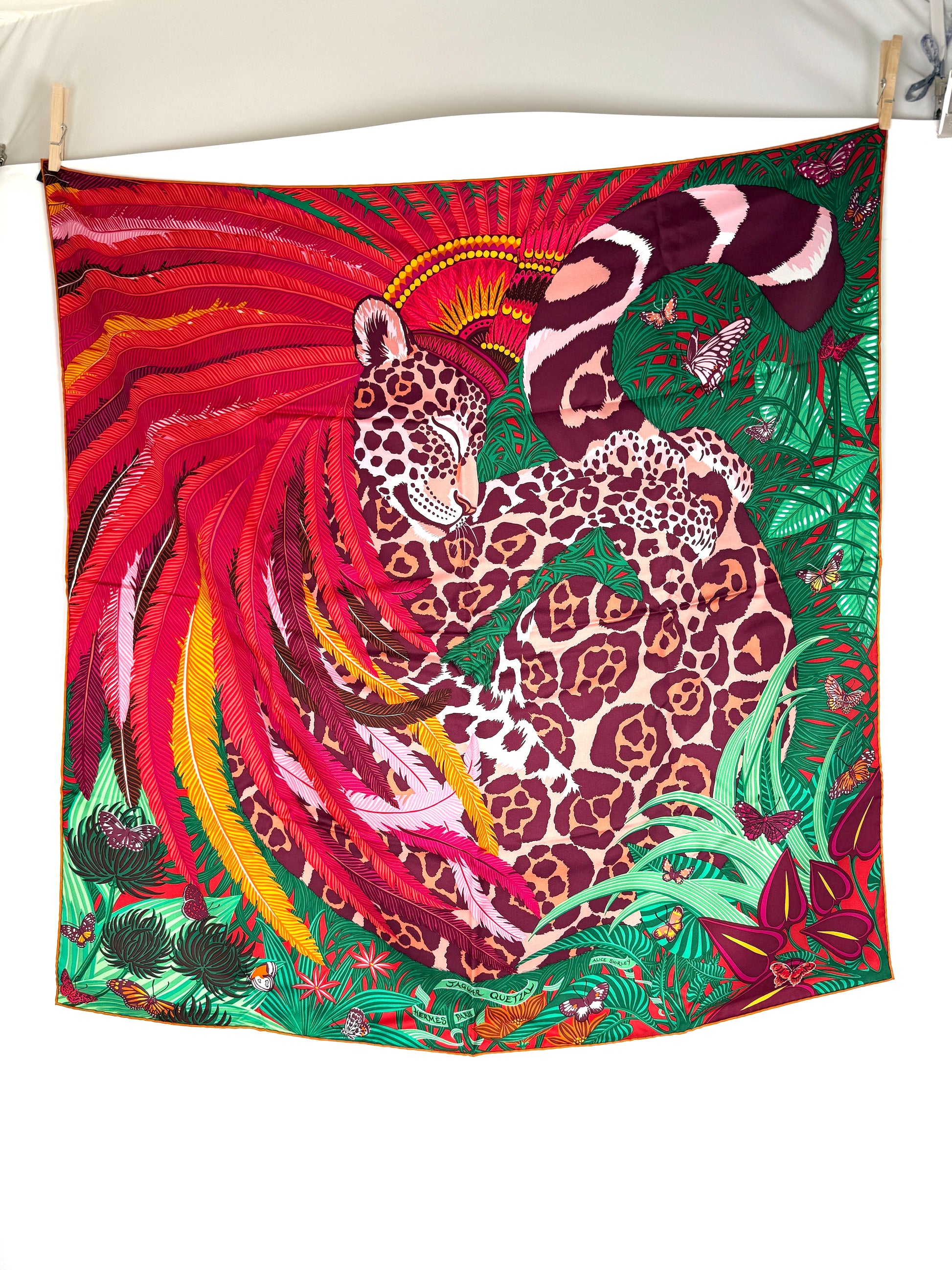 HERMES Jaguar Quetzal Square 90 cm Green Fuchsia Bordeaux Silk Scarf