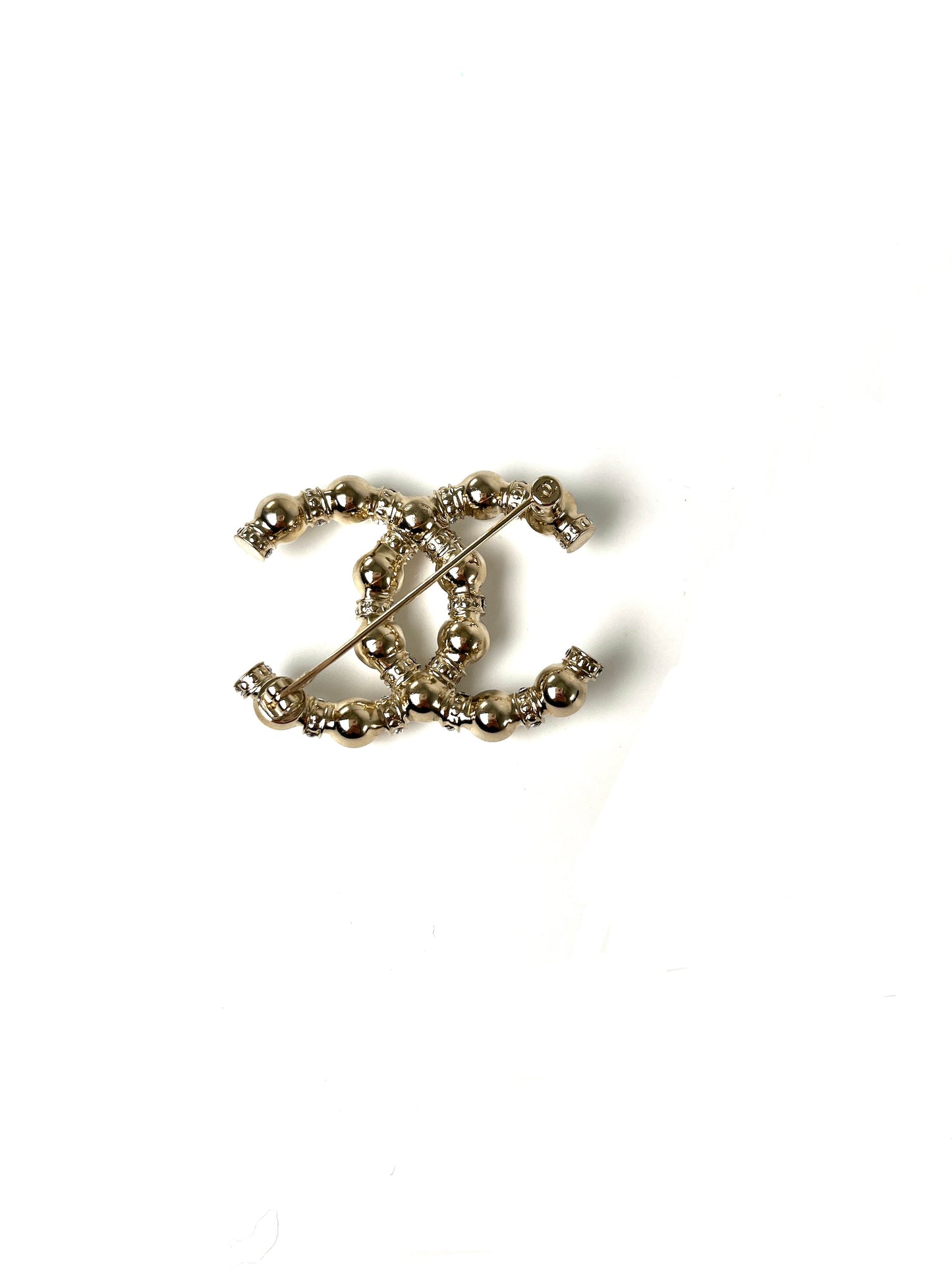 CHANEL Riviera Countess 22 Gold Faux Pearl Crystal CC Logo Brooch