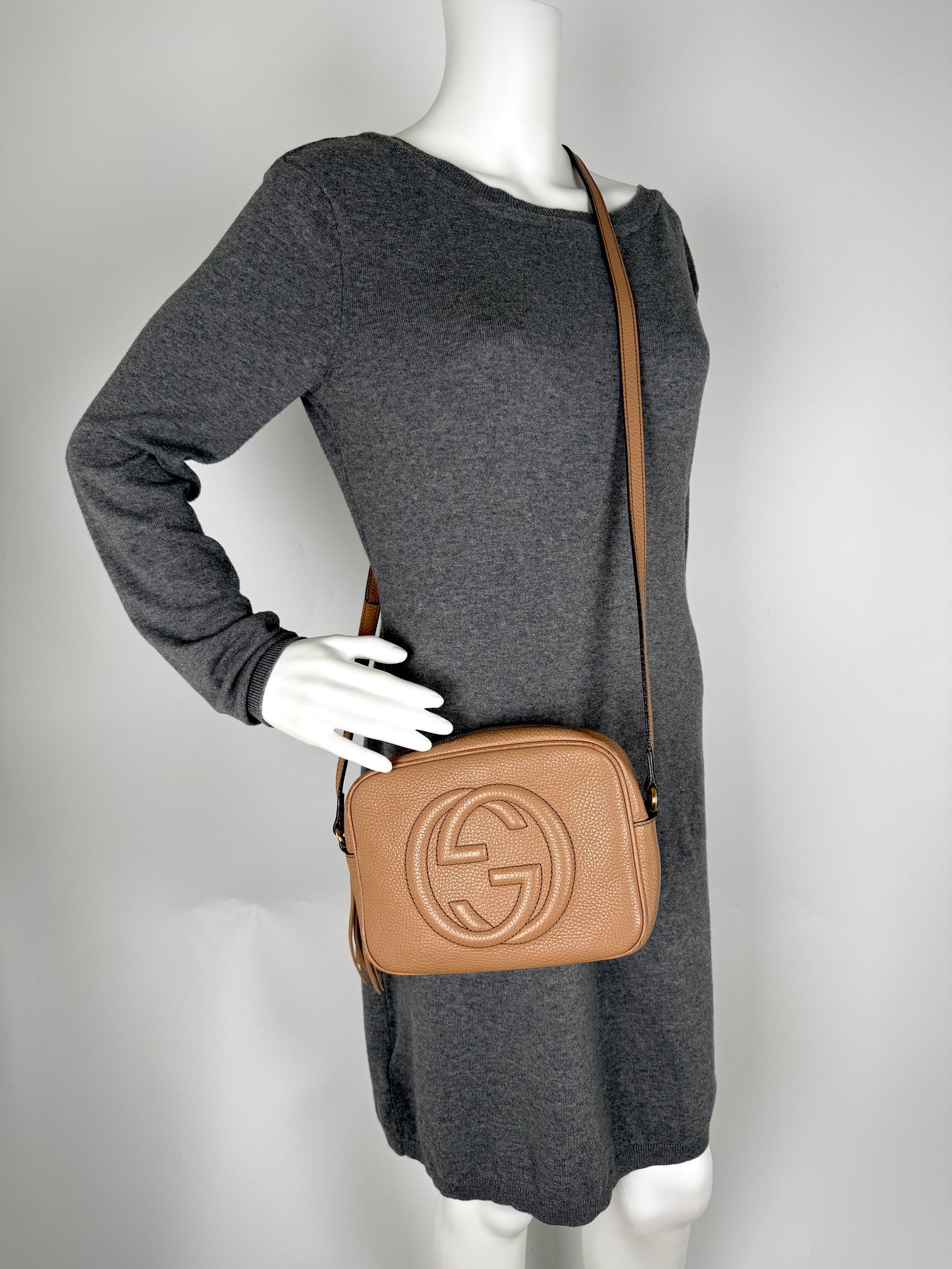 GUCCI Soho Disco Interlocking GG Beige Leather Crossbody Bag