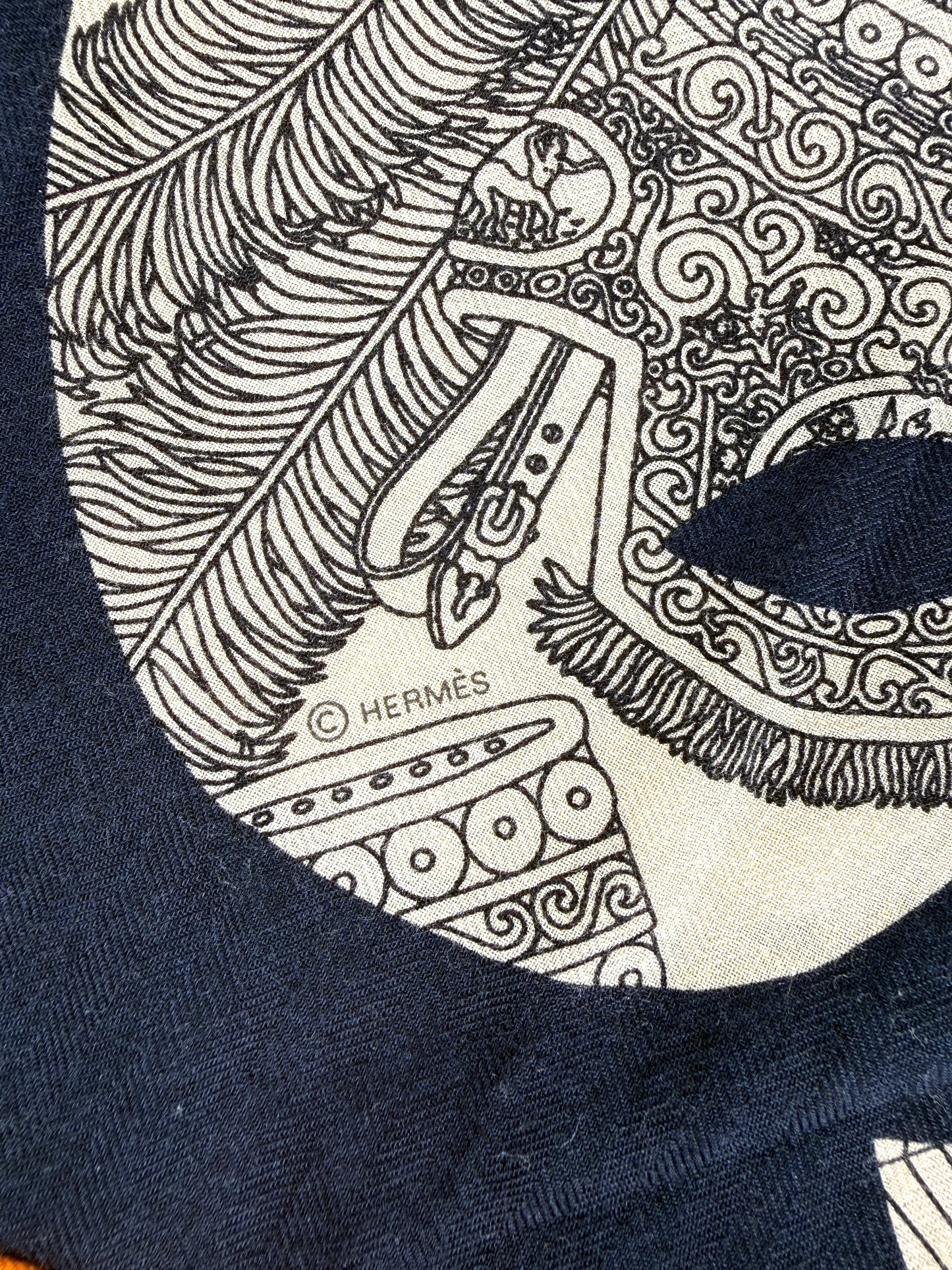 HERMES Bal de Soie Mask Navy Natural Triangle Cashmere Silk Scarf