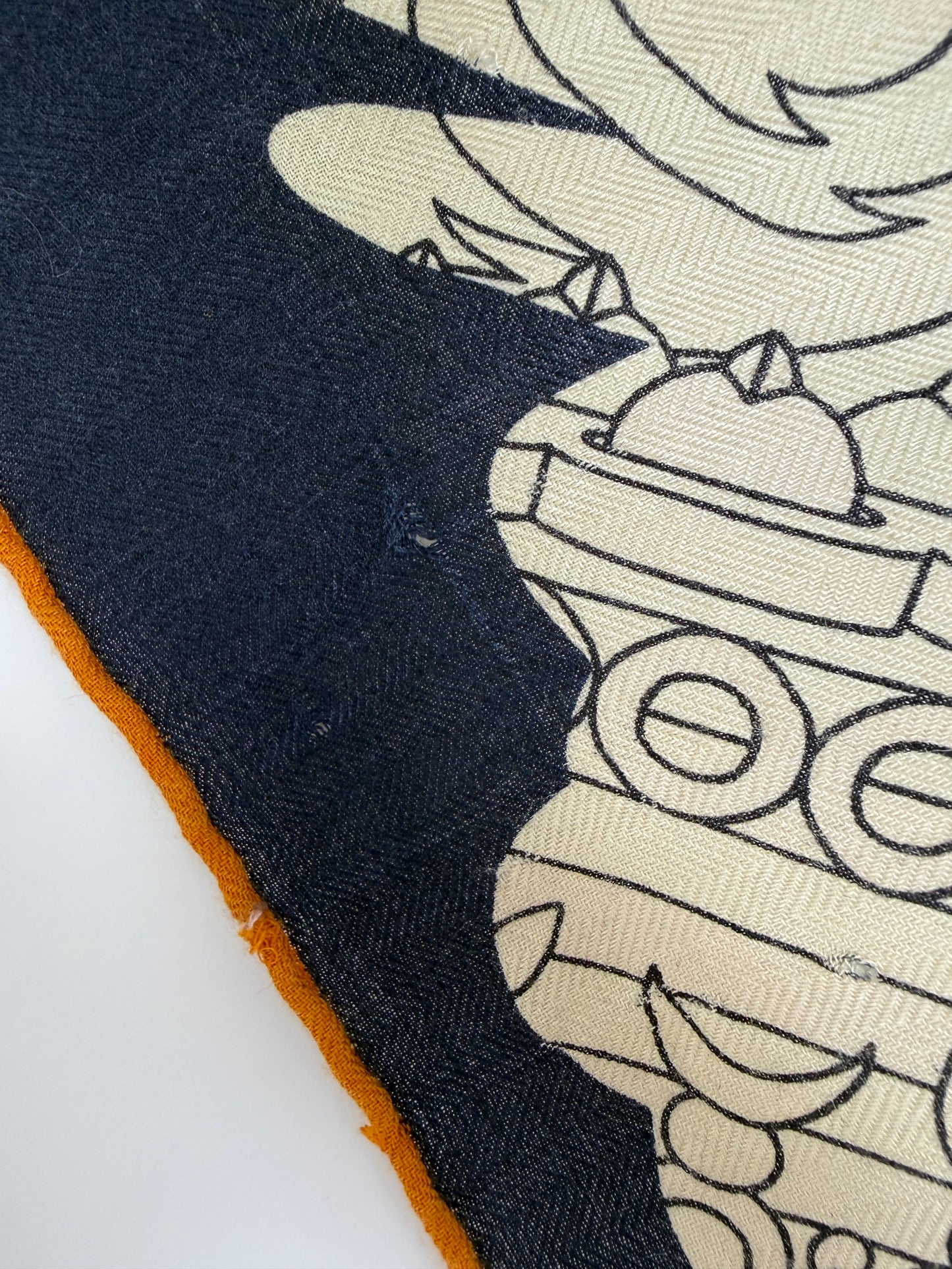 HERMES Bal de Soie Mask Navy Natural Triangle Cashmere Silk Scarf