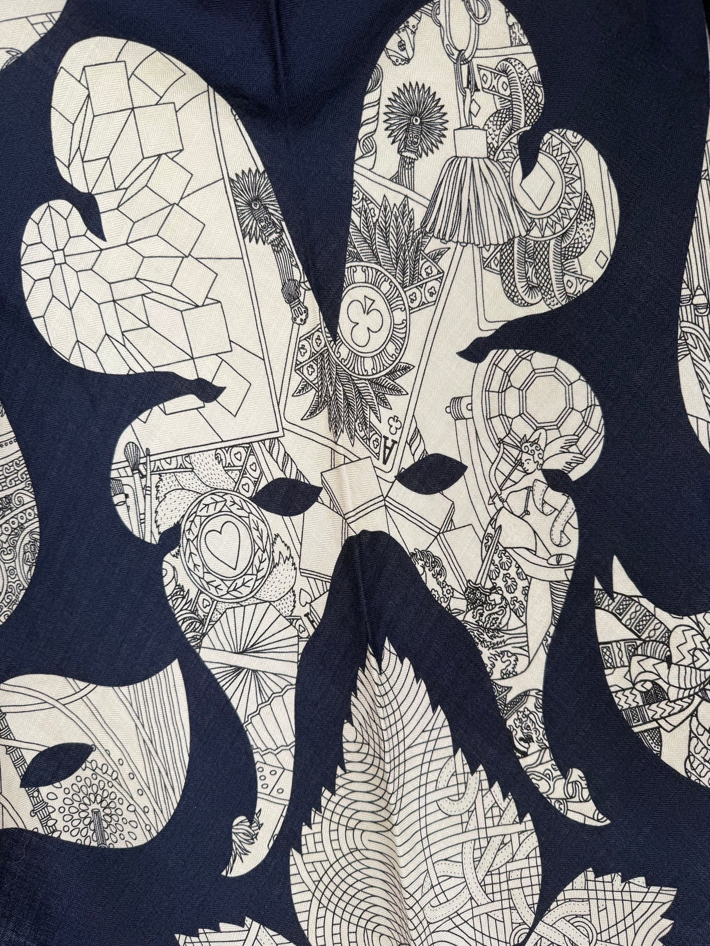 HERMES Bal de Soie Mask Navy Natural Triangle Cashmere Silk Scarf