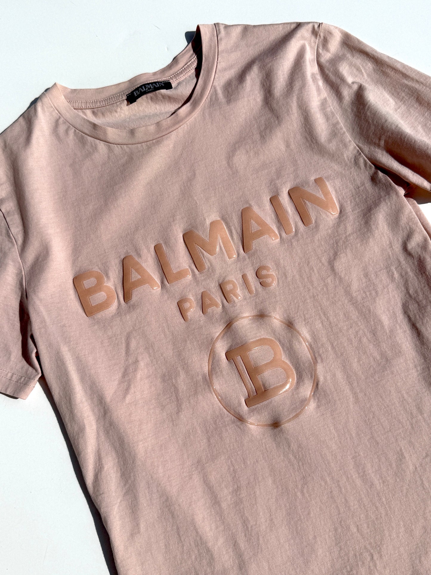 BALMAIN Men’s Paris Print Crew Neck Short Sleeve Light Beige Cotton Top T Shirt XS