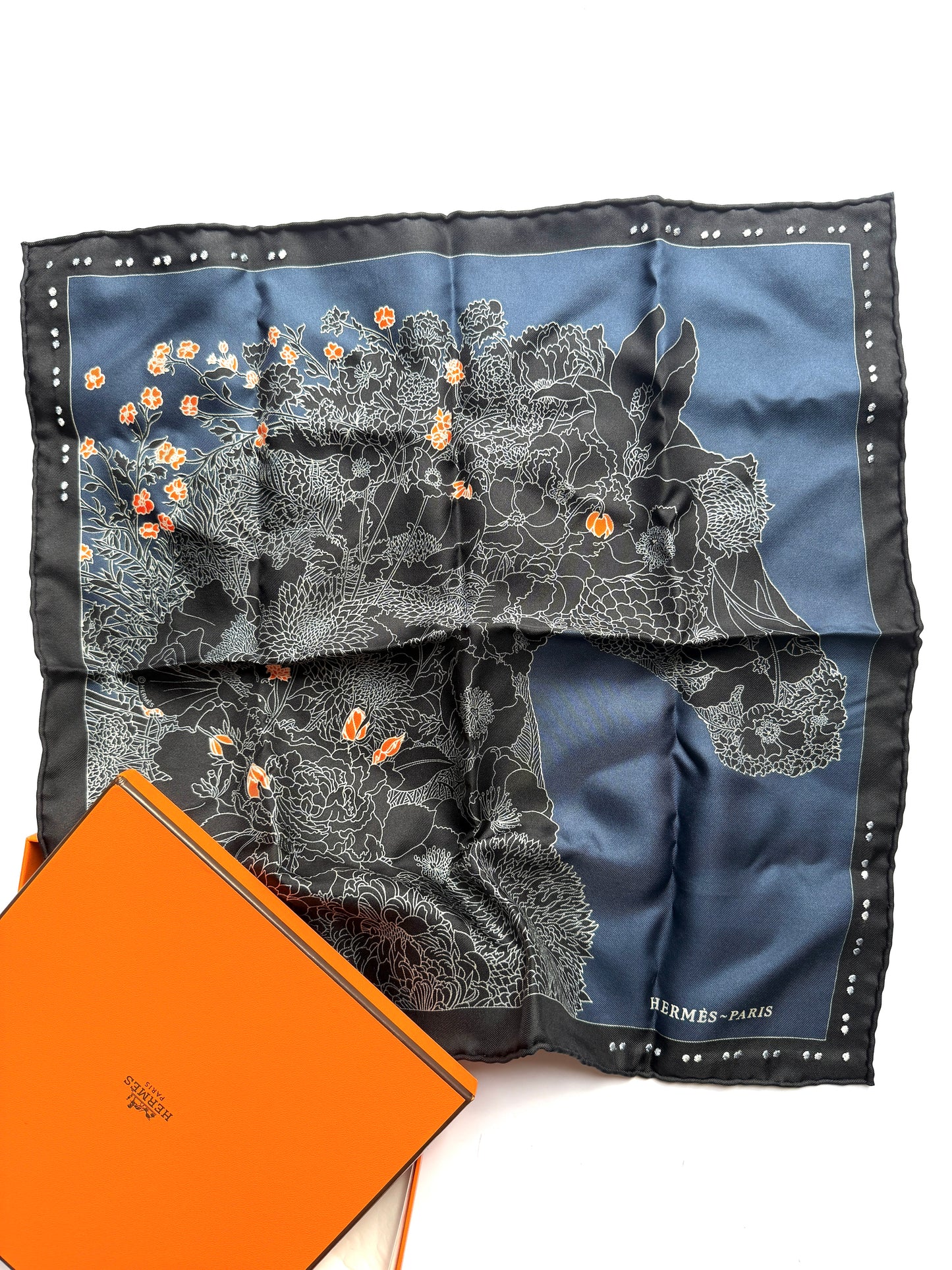 HERMES Robe Legere Embroidered Black Creme Silk Square Scarf 45