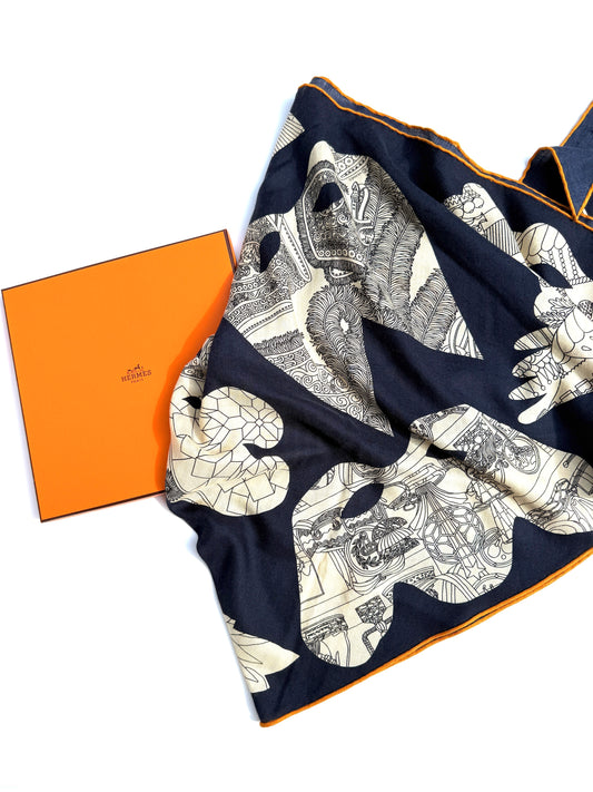 HERMES Bal de Soie Mask Navy Natural Triangle Cashmere Silk Scarf 