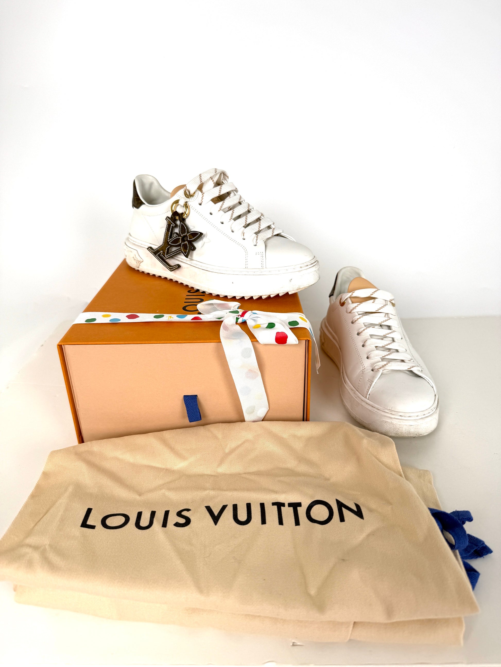 LOUIS VUITTON Time out White Leather Embossed Charm Monogram Sneakers 36.5, 6.5