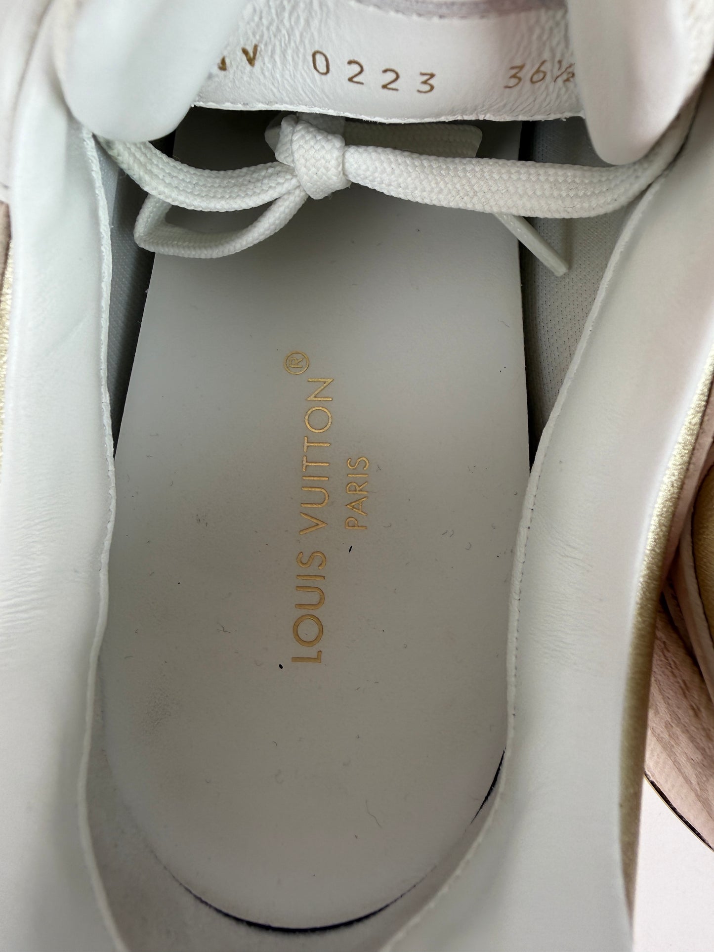 LOUIS VUITTON Run Away White Leather Fabric Monogram Sneakers 36.5, 6.5