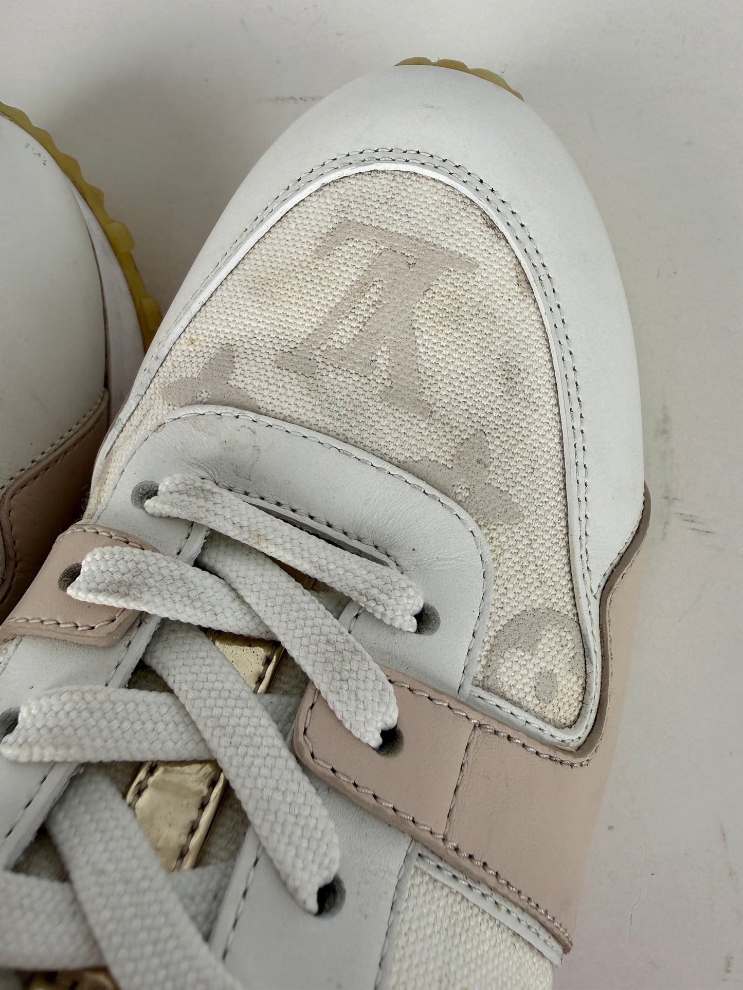 LOUIS VUITTON Run Away White Leather Fabric Monogram Sneakers 36.5, 6.5