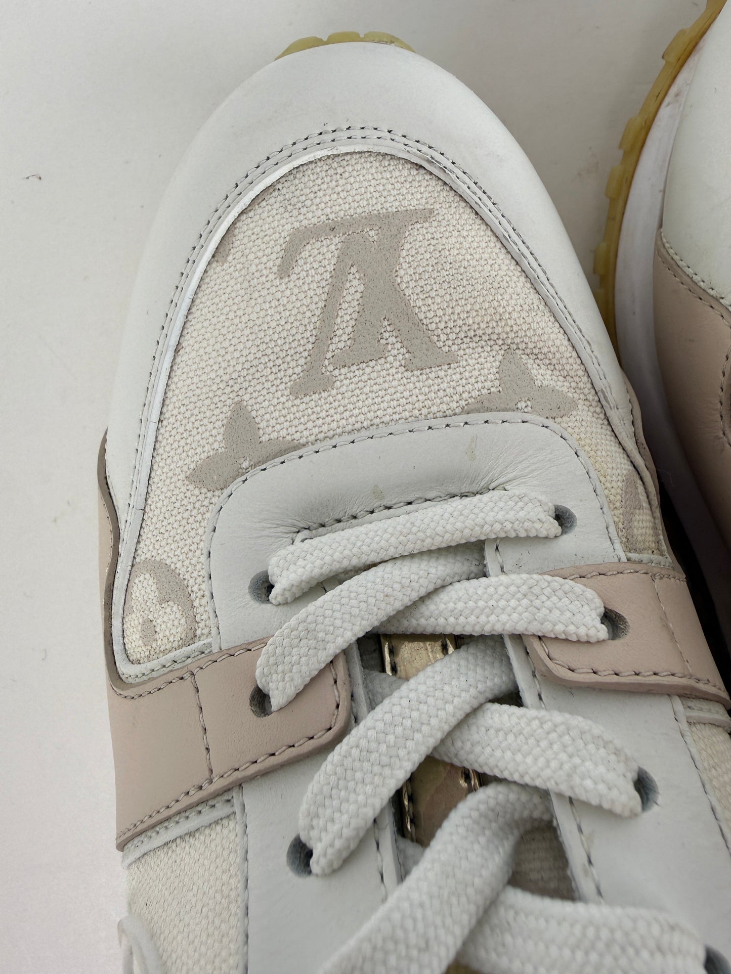 LOUIS VUITTON Run Away White Leather Fabric Monogram Sneakers 36.5, 6.5