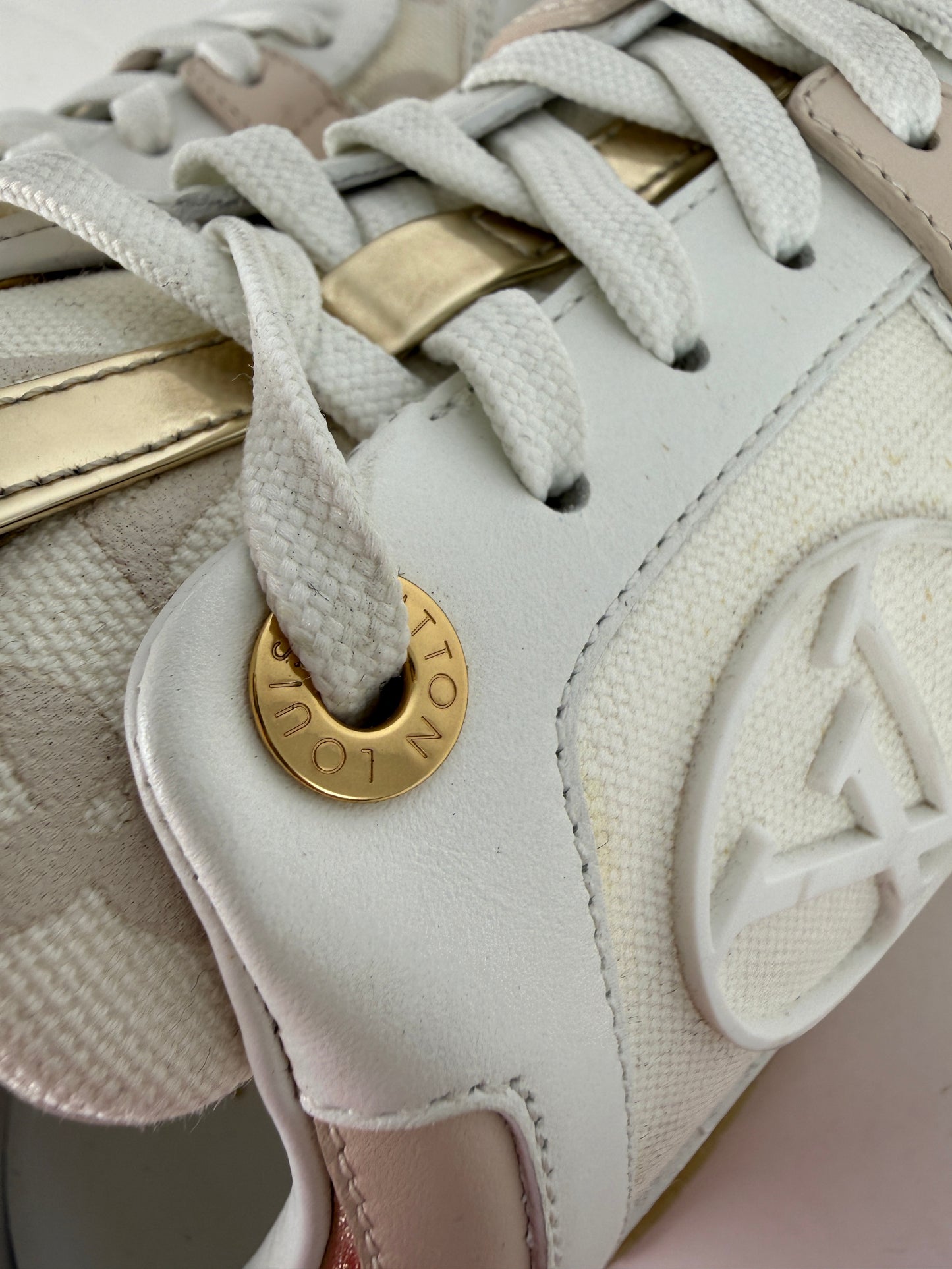 LOUIS VUITTON Run Away White Leather Fabric Monogram Sneakers 36.5, 6.5