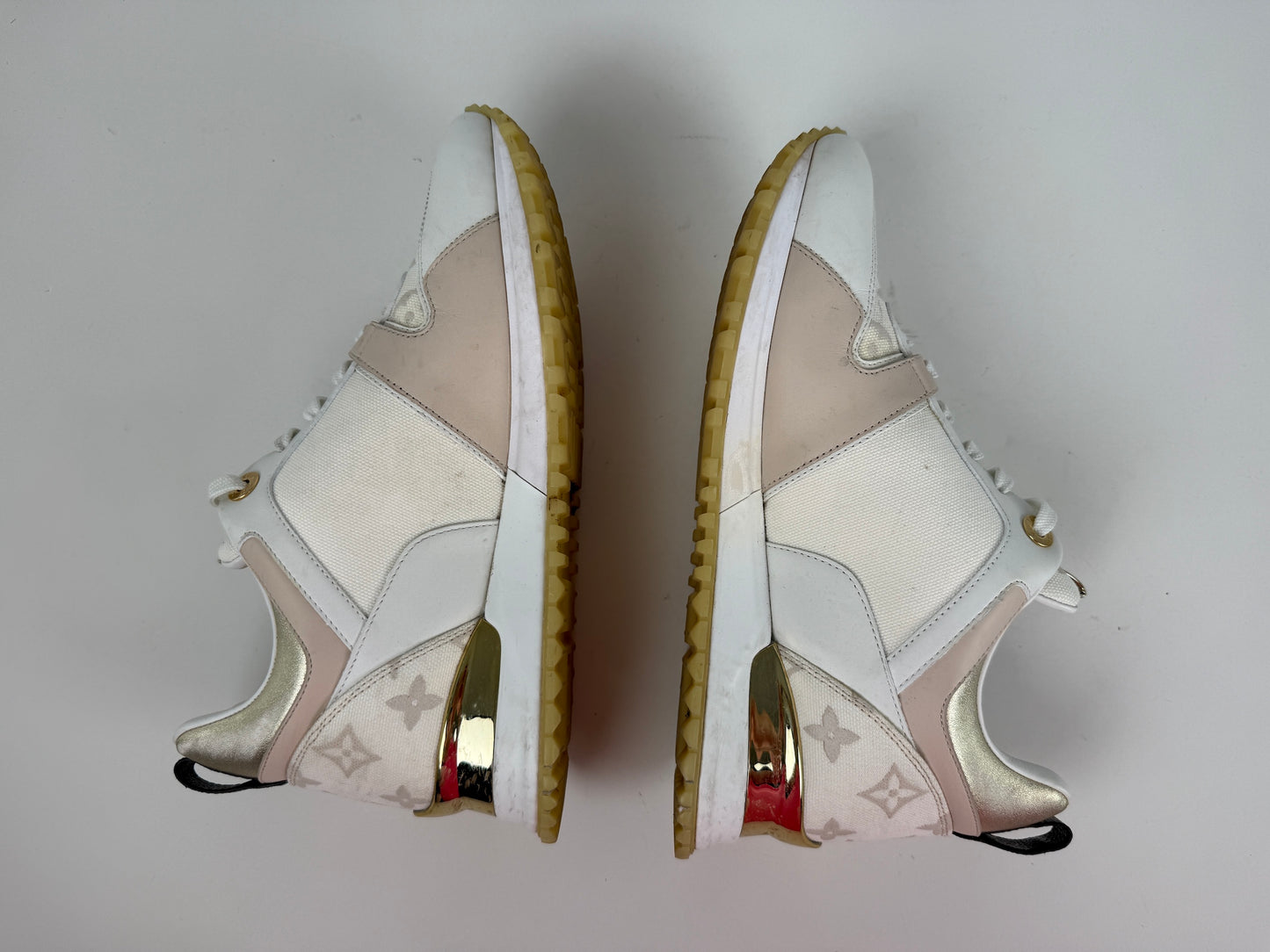 LOUIS VUITTON Run Away White Leather Fabric Monogram Sneakers 36.5, 6.5