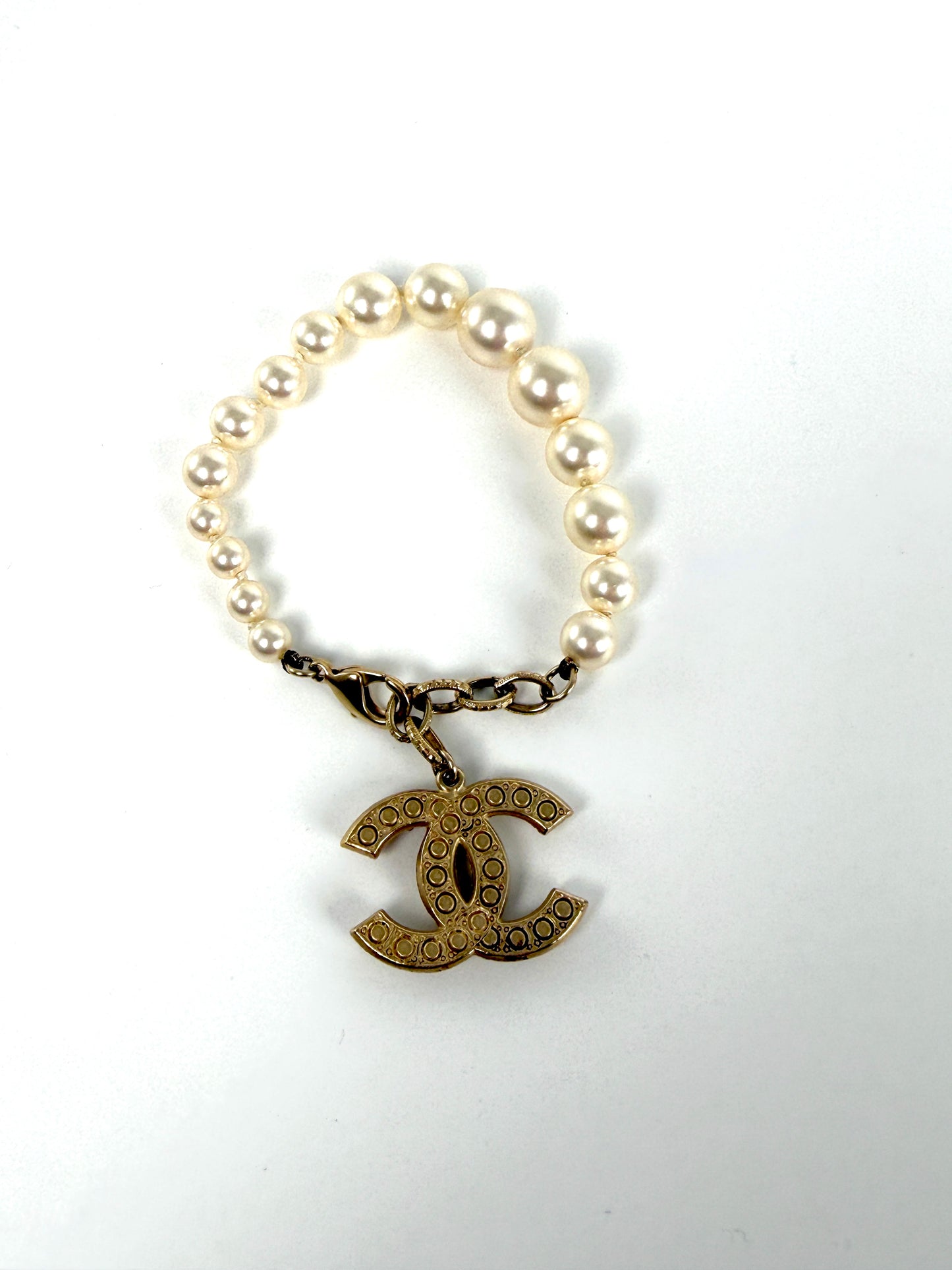 CHANEL Faux Pearl Strass CC Charm Gold Tone Adjustable Graduated Bracelet