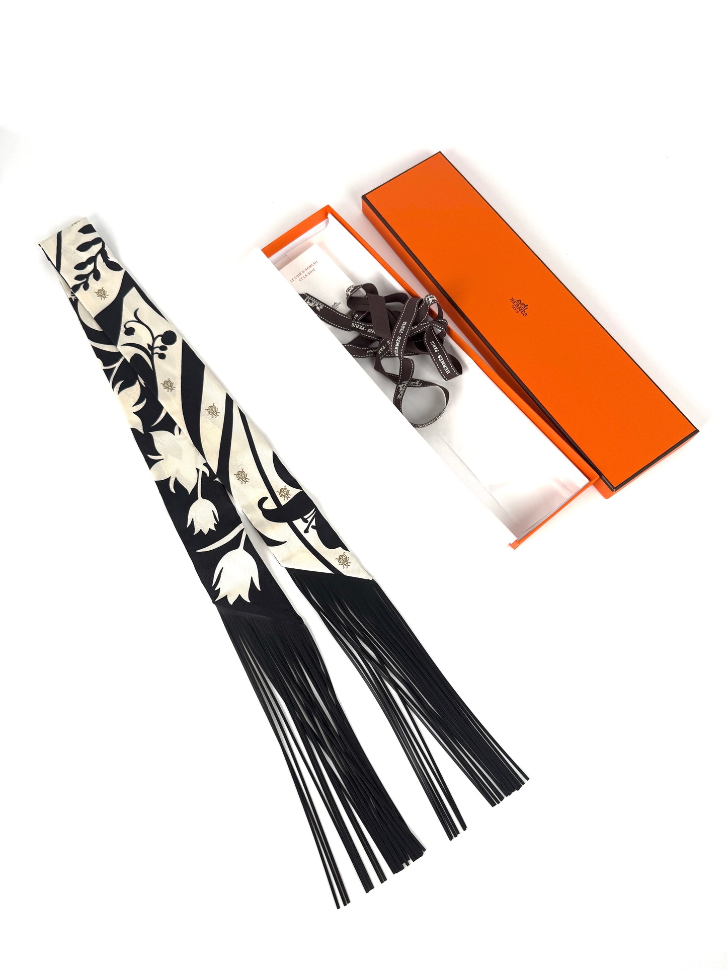 HERMES Bouquet Final Black Cream Silk Calfskin Leather Fringes Twilly Scarf New