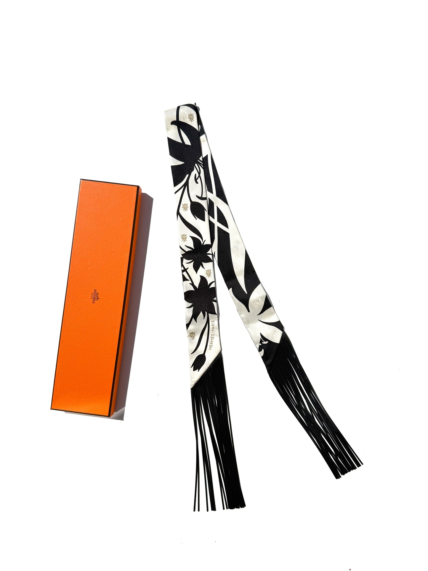 HERMES Bouquet Final Black Cream Silk Calfskin Leather Fringes Twilly Scarf New