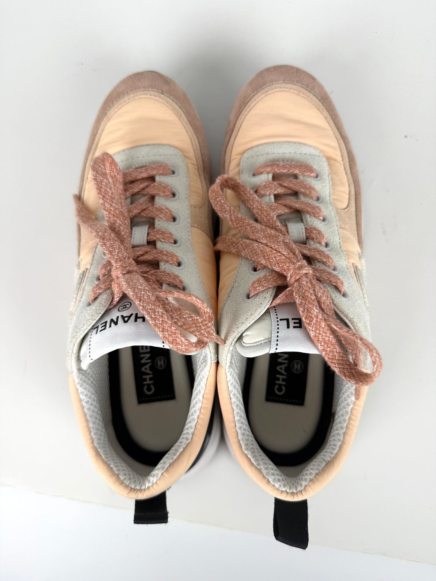 CHANEL CC Interlocking Multicolor Logo Light Beige, Gray 22P Sneakers 38, 7