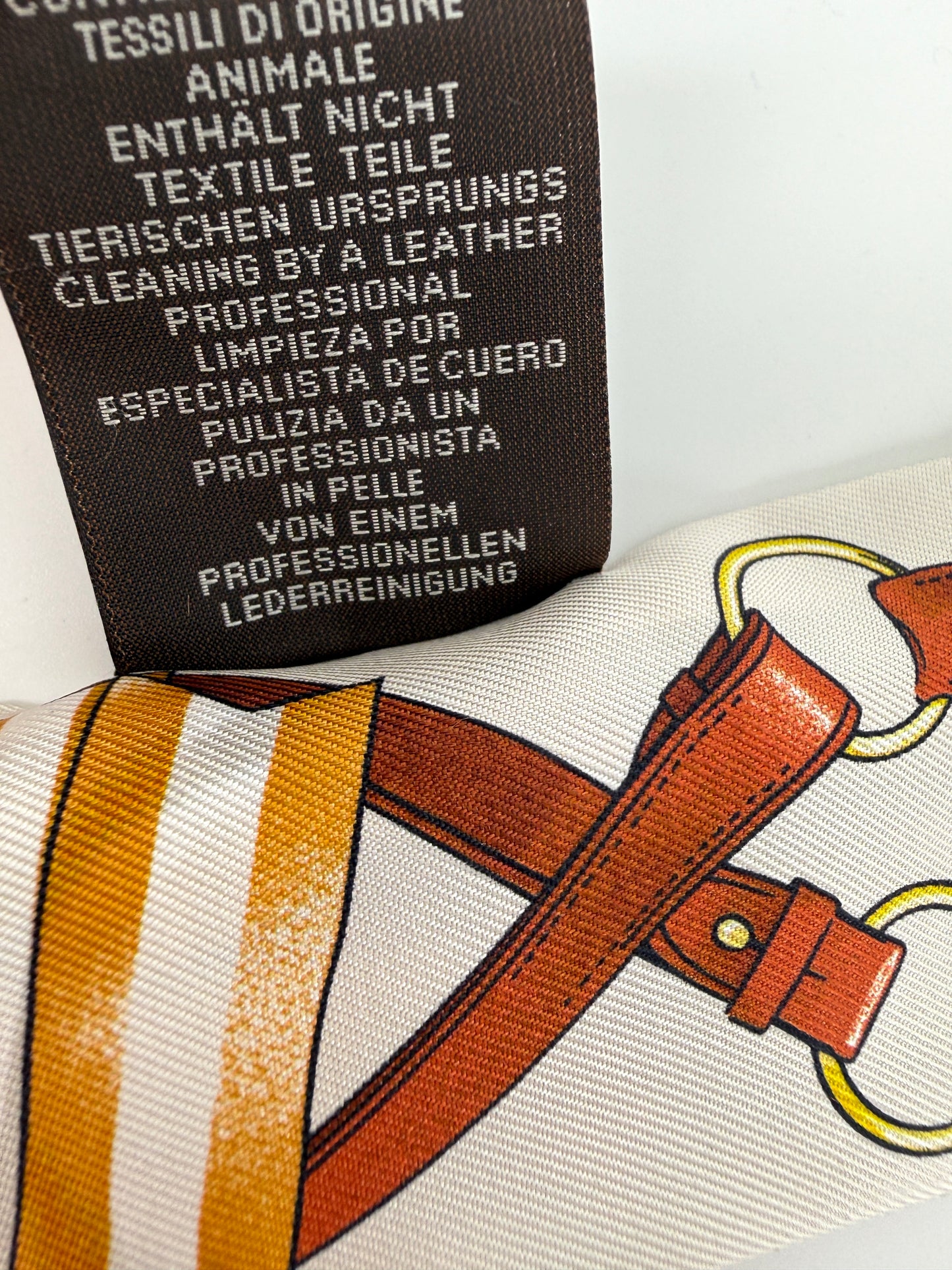 HERMES Jumping Creme Alezan Anthracite Silk Calfskin Leather Fringes Twilly Scarf New