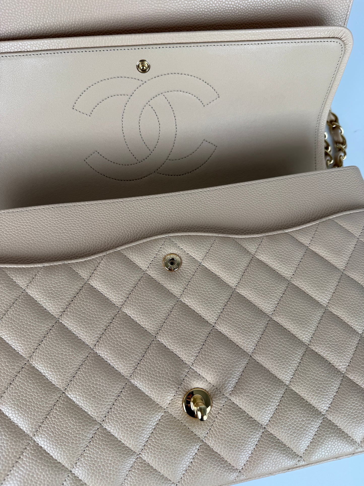 CHANEL Maxi Jumbo Beige Clair Quilted Caviar Leather Classic Flap Bag
