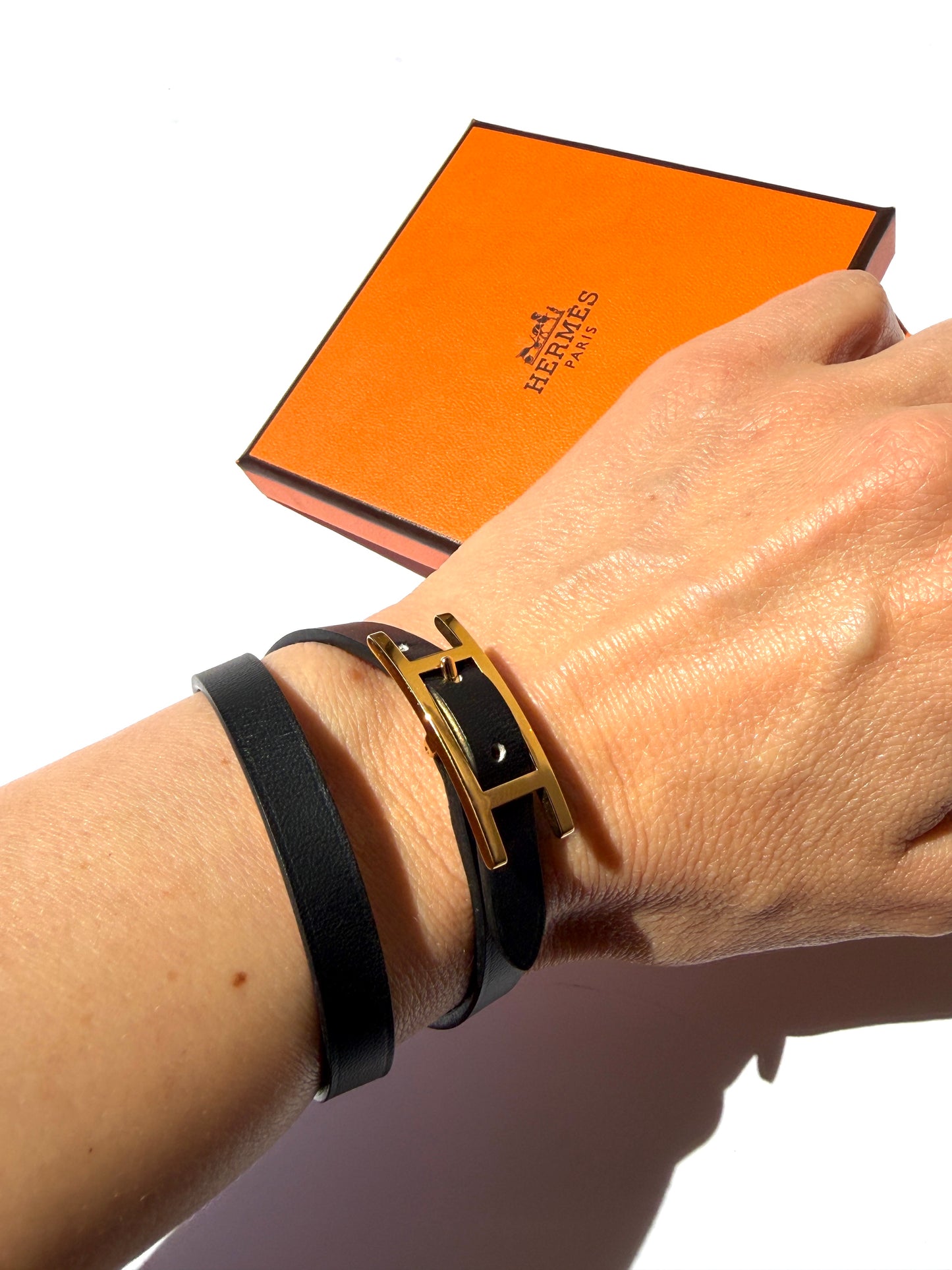 HERMES BeHapi Double Tour Reversible Black Gold Leather Gold Plated Hardware Wrap Bracelet XS